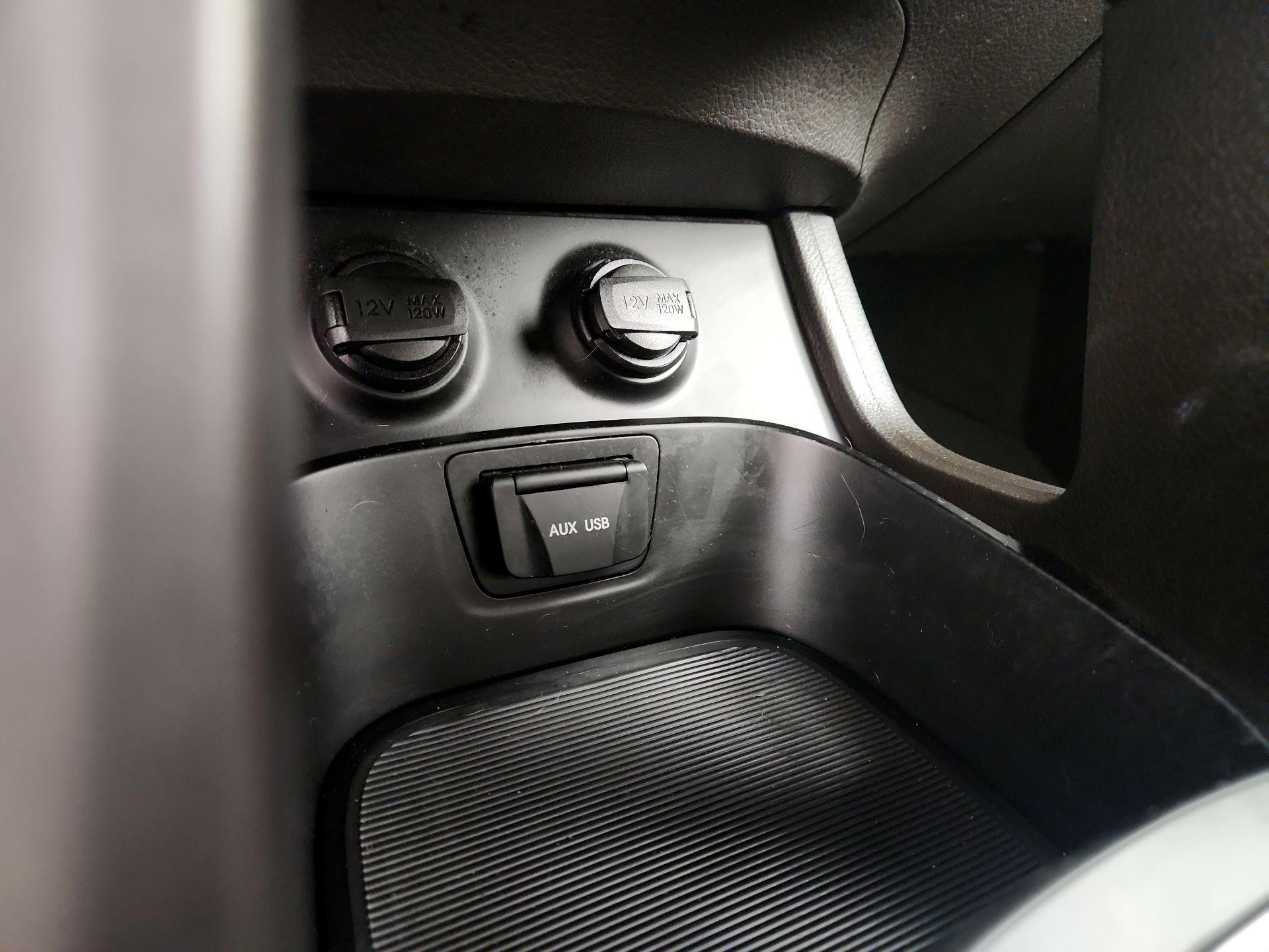 Thumbnail: 2015 Hyundai Santa Fe - 18