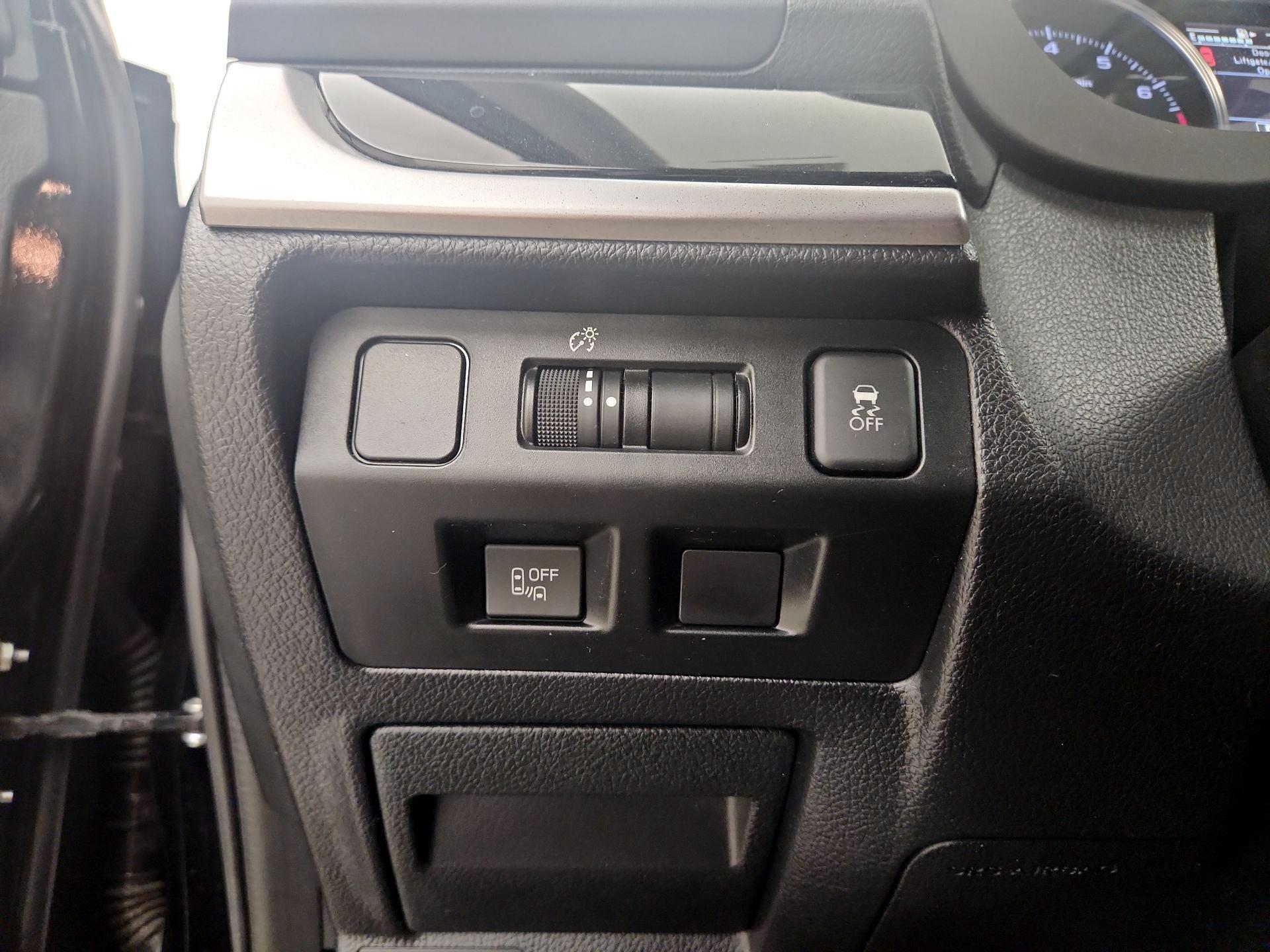 Thumbnail: 2017 Subaru Crosstrek - 13