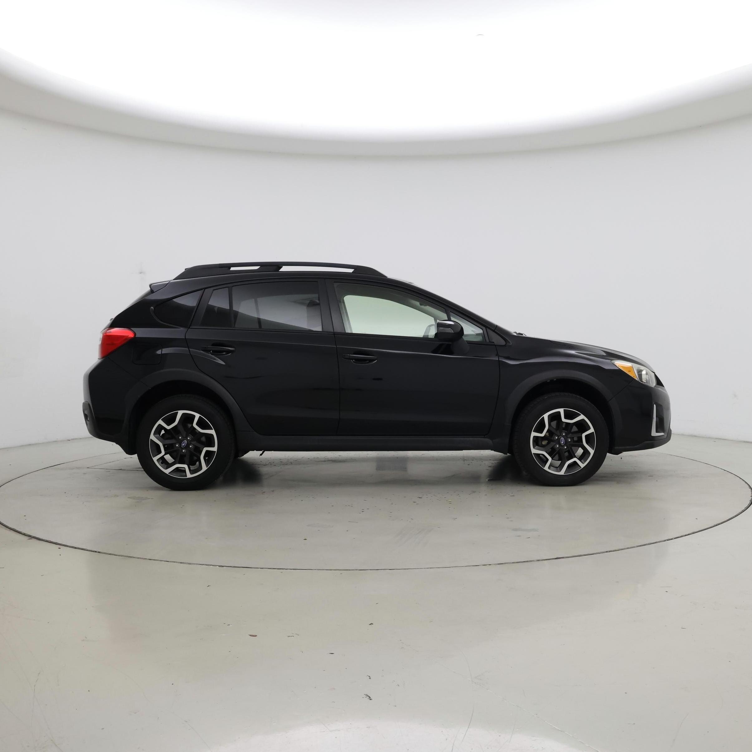 Thumbnail: 2017 Subaru Crosstrek - 7