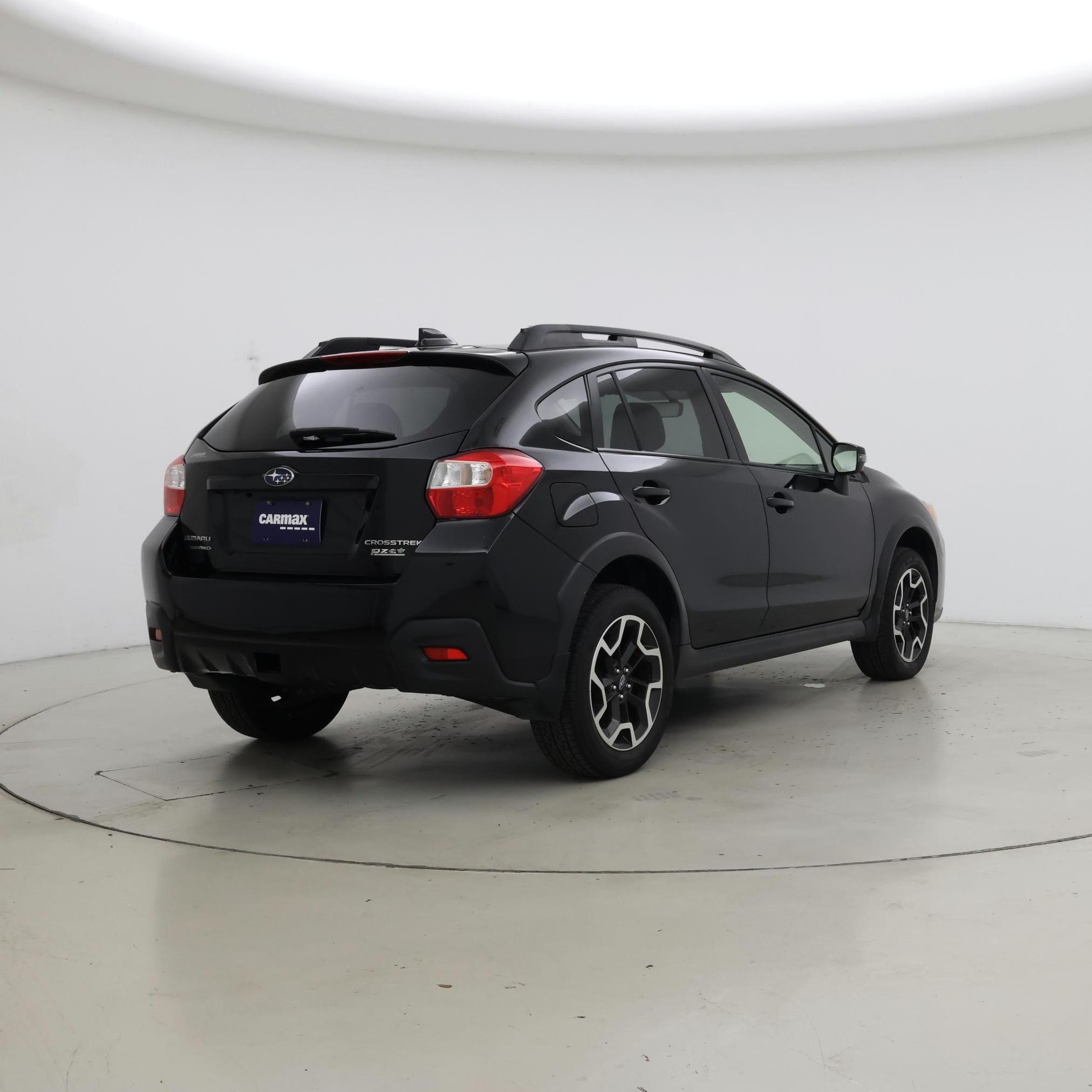 Thumbnail: 2017 Subaru Crosstrek - 8