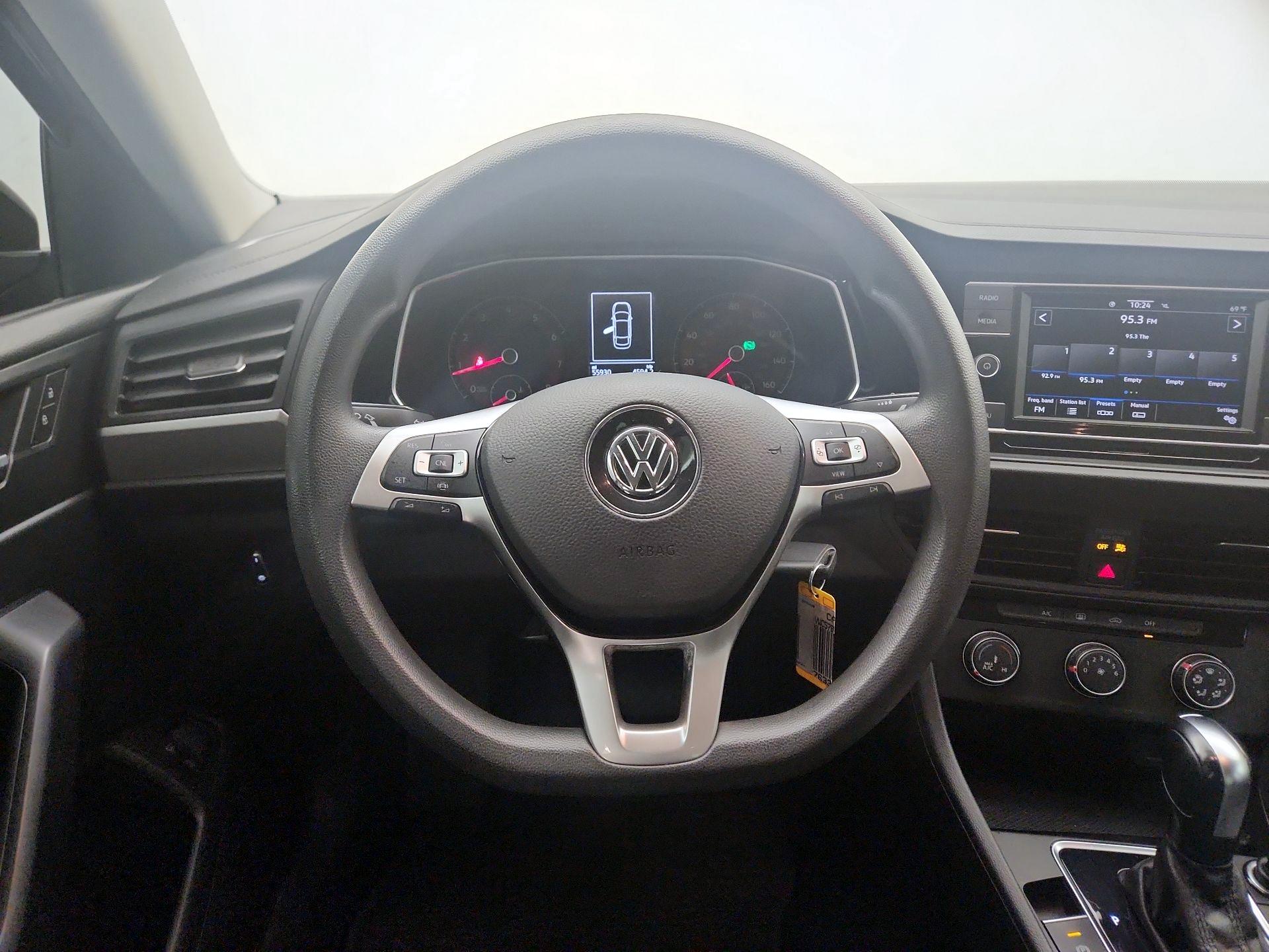 Thumbnail: 2021 Volkswagen Jetta - 10