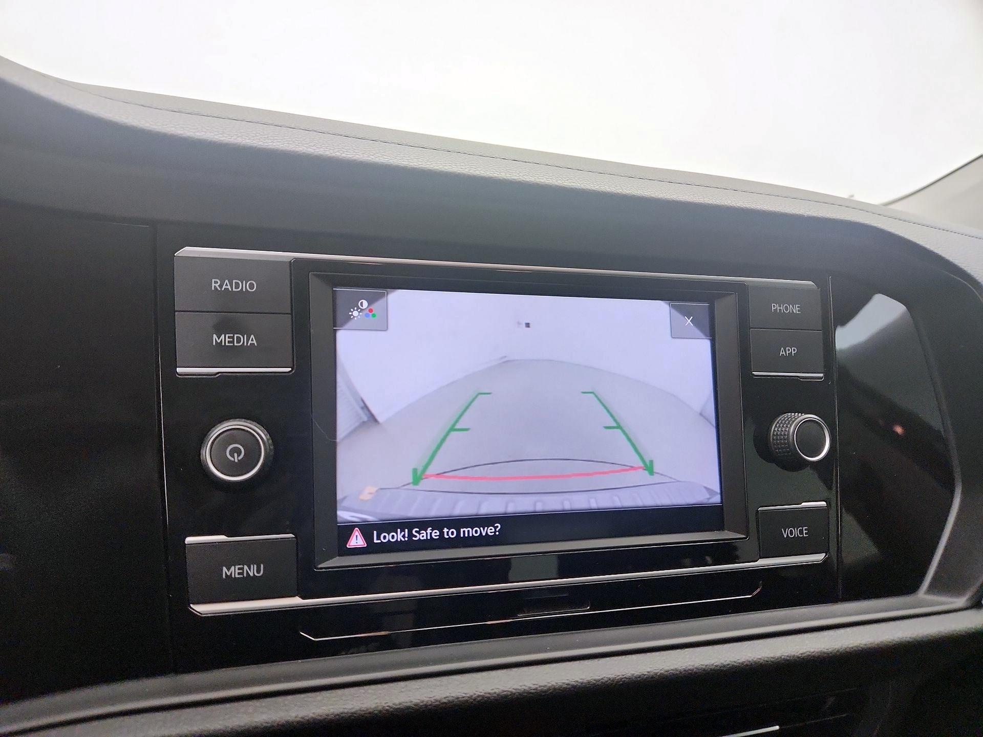 Thumbnail: 2021 Volkswagen Jetta - 14