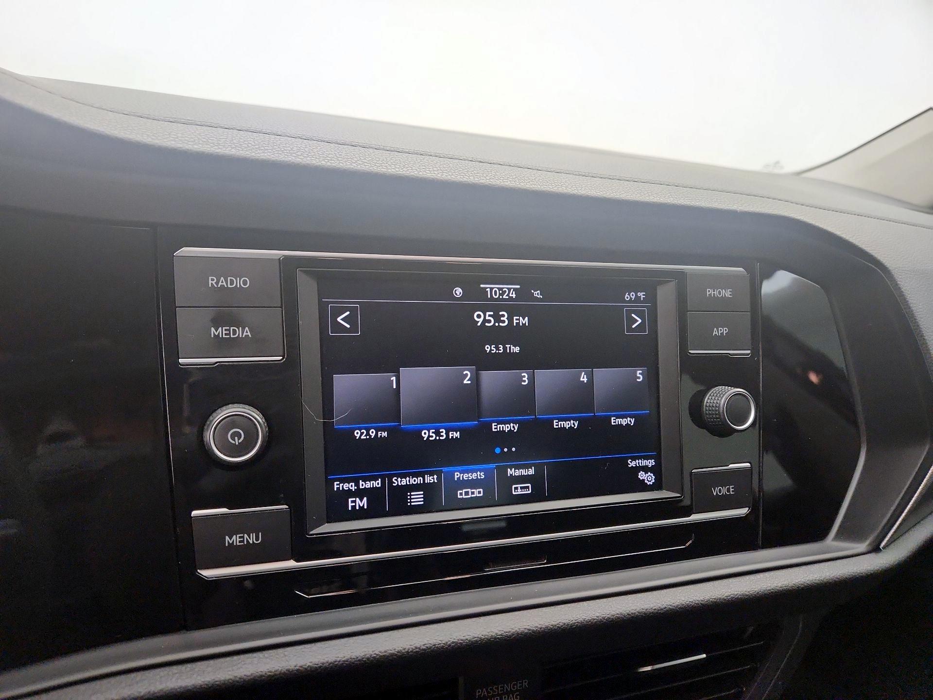 Thumbnail: 2021 Volkswagen Jetta - 15