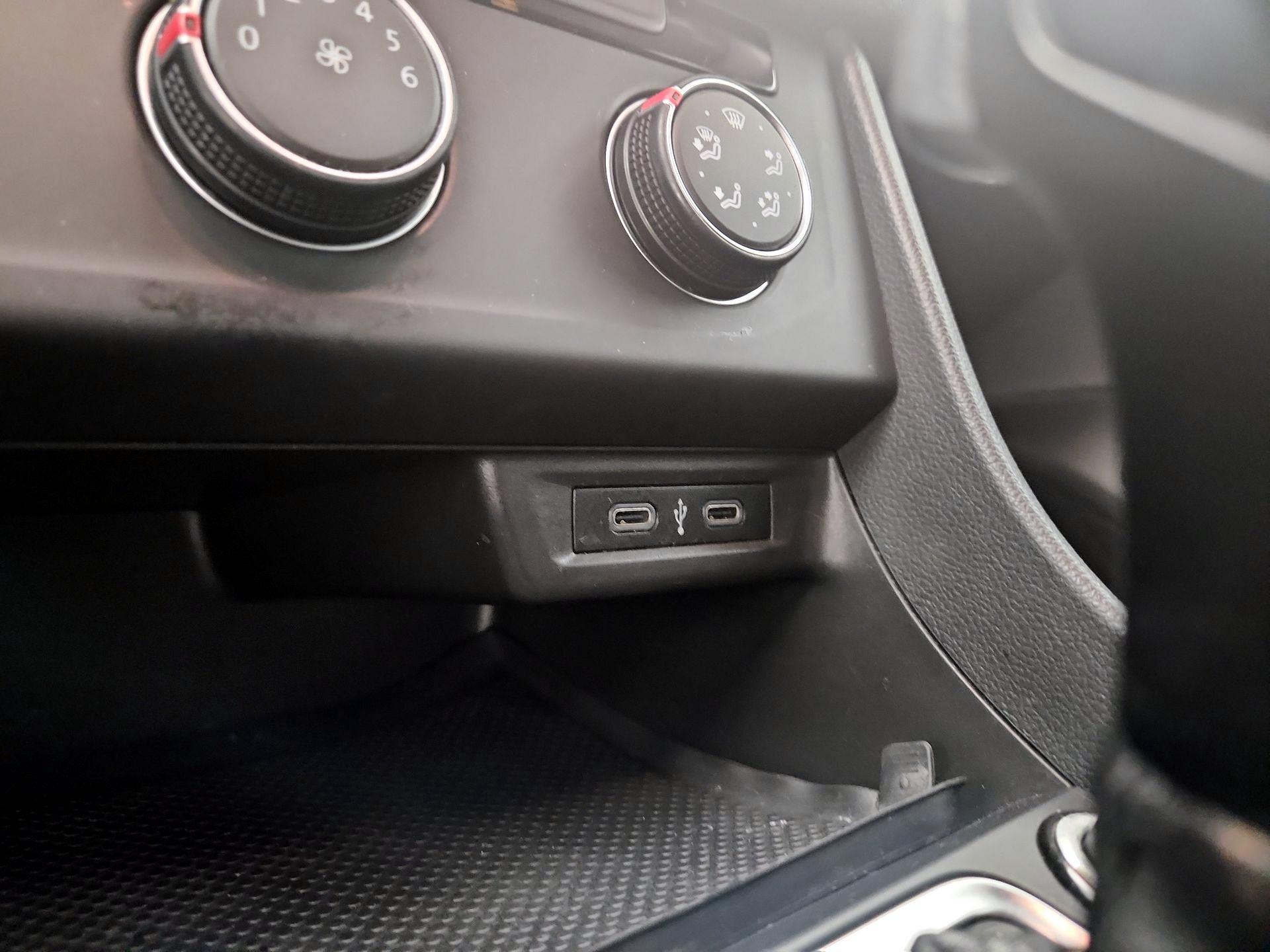 Thumbnail: 2021 Volkswagen Jetta - 18