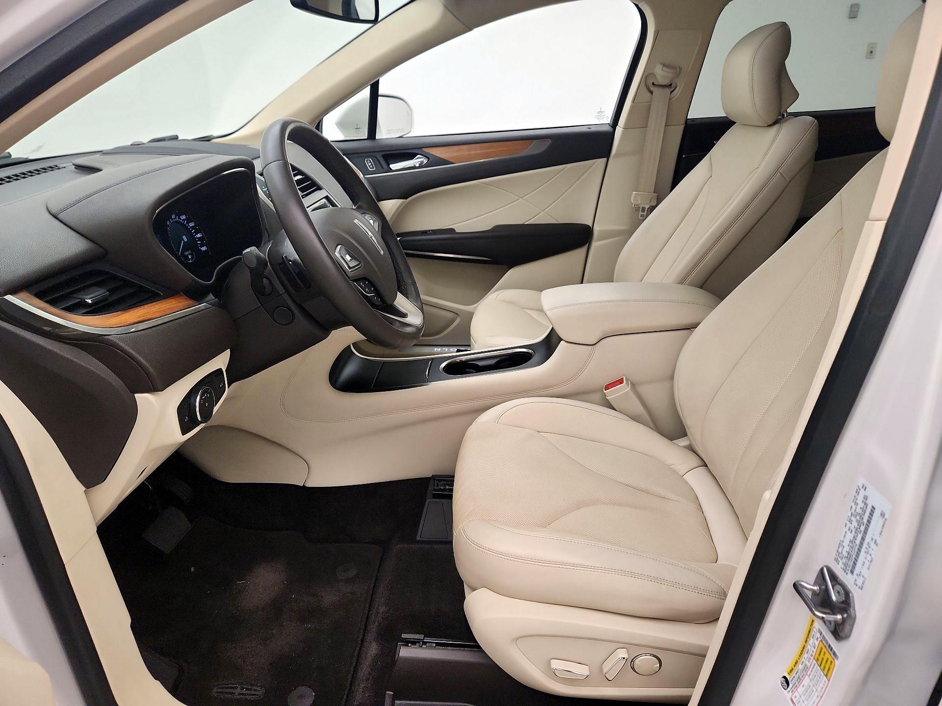 Thumbnail: 2015 Lincoln MKC - 11