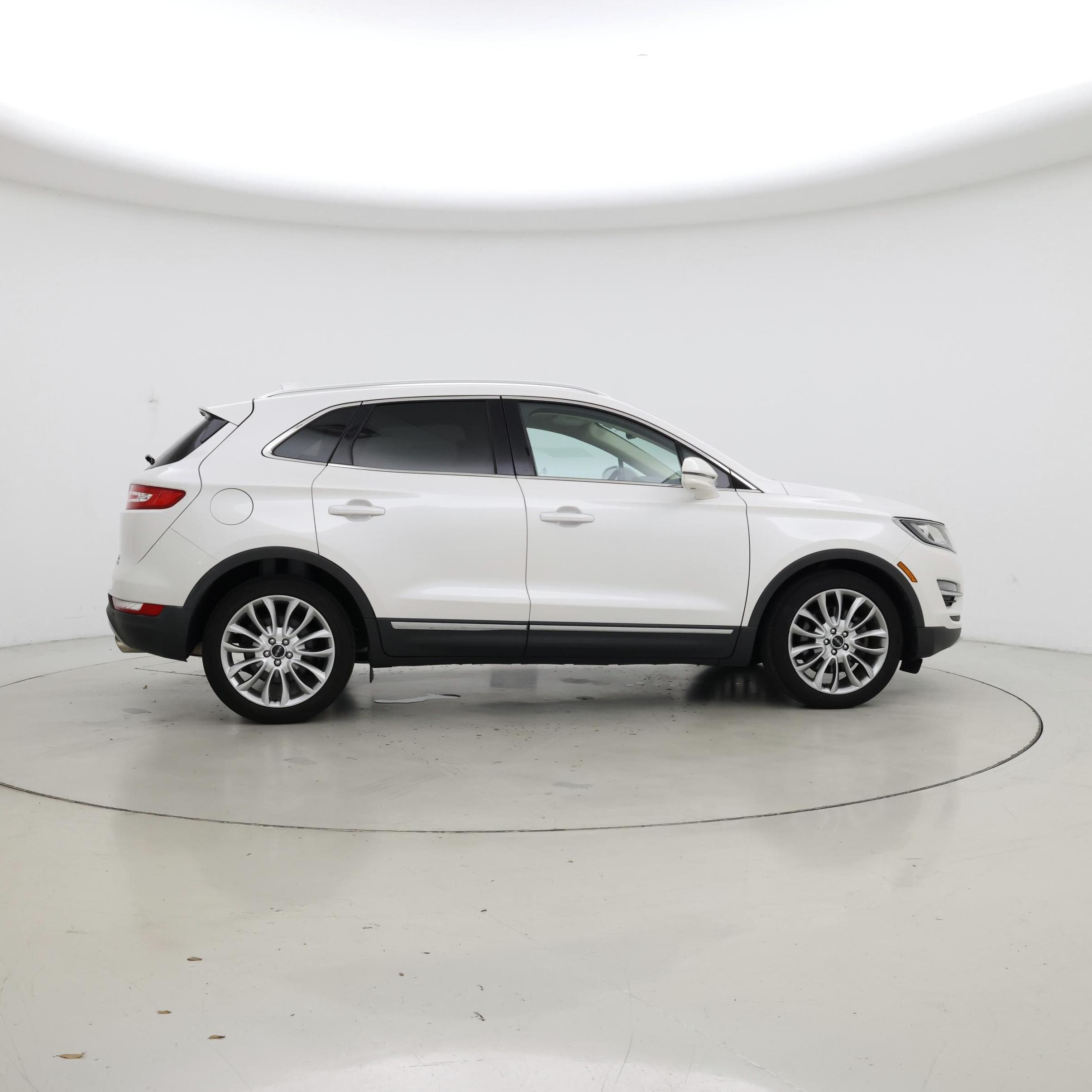 Thumbnail: 2015 Lincoln MKC - 7