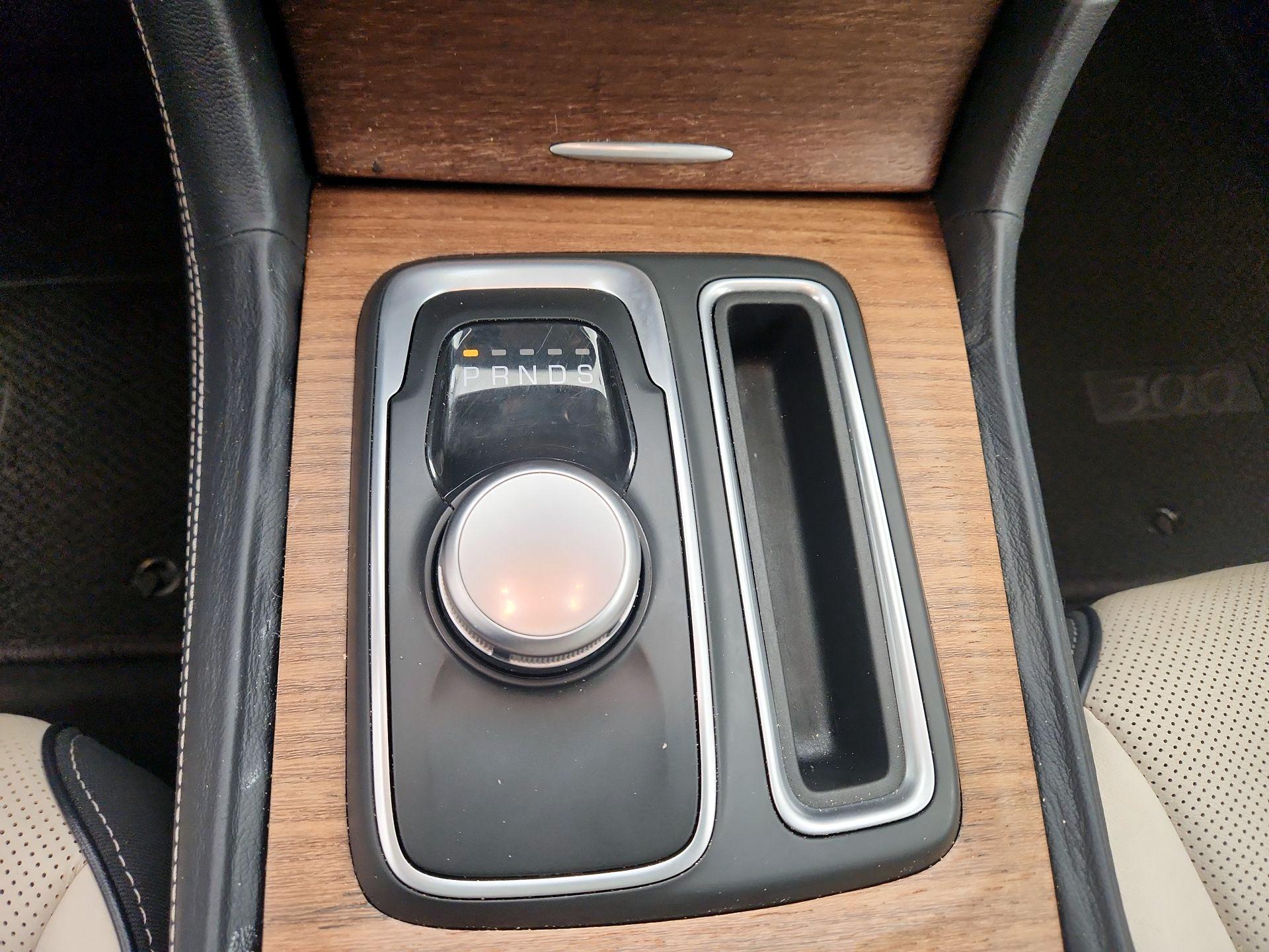 Thumbnail: 2015 Chrysler 300 - 18