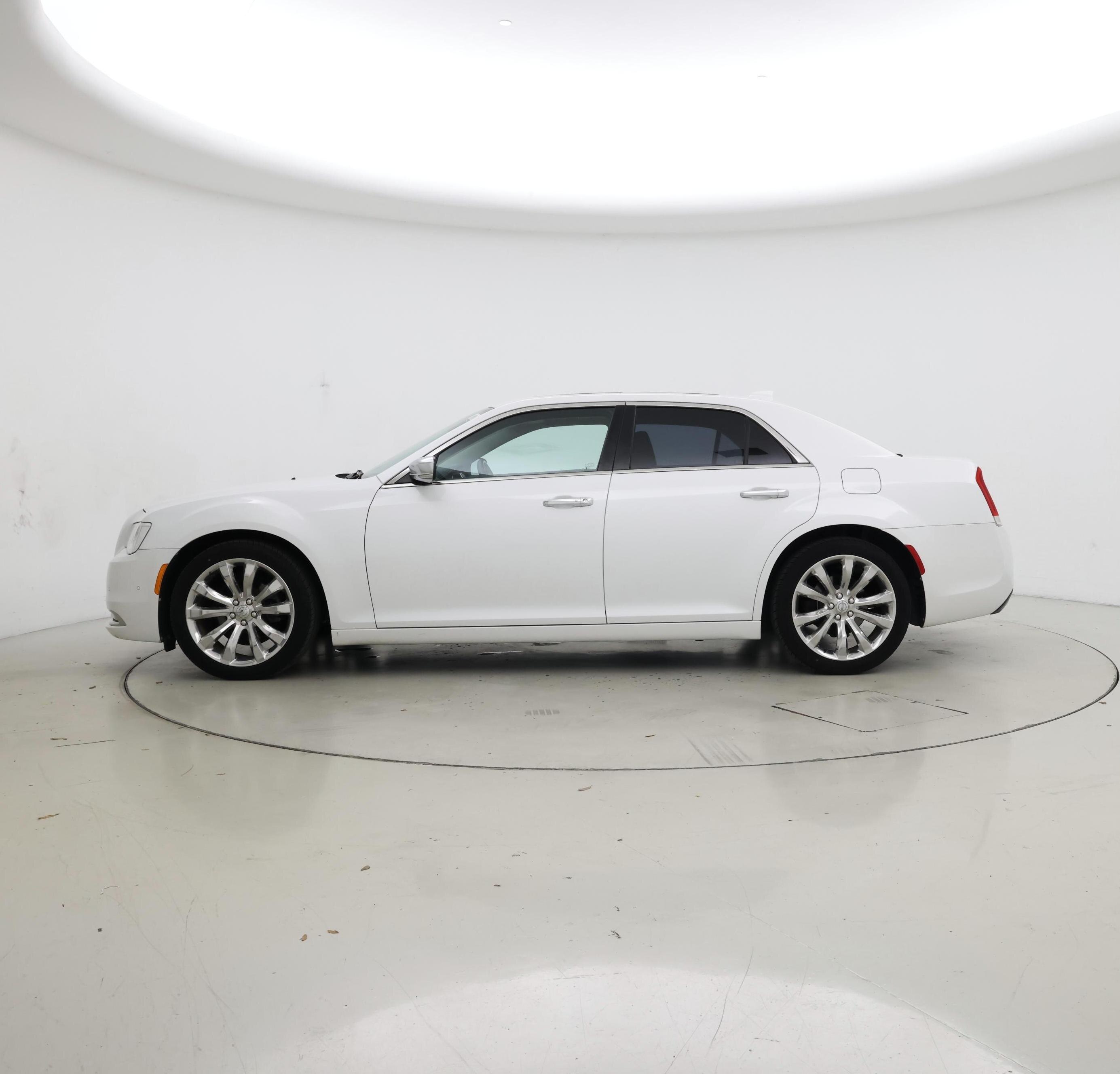 Thumbnail: 2015 Chrysler 300 - 3