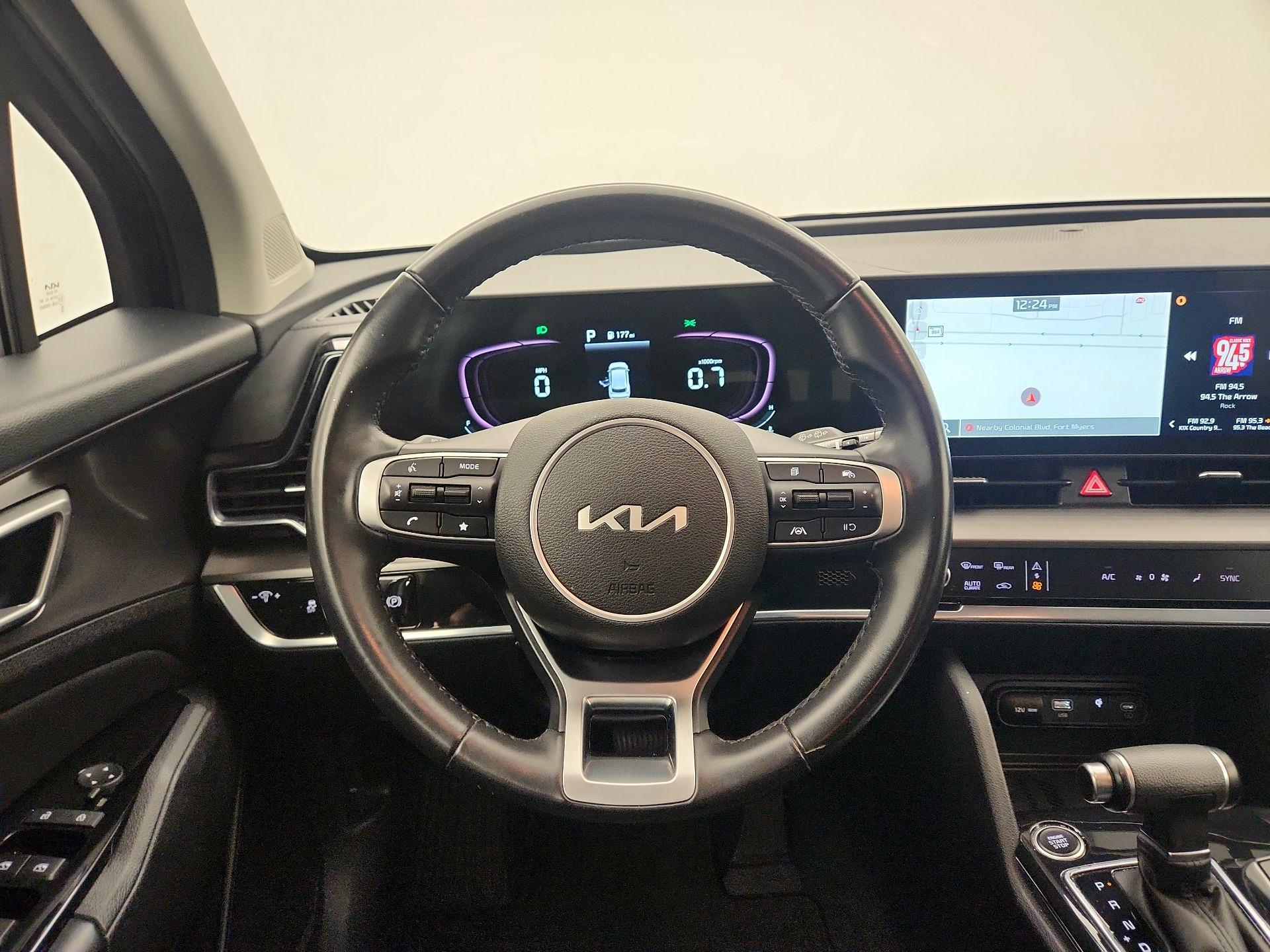 Thumbnail: 2023 Kia Sportage - 10
