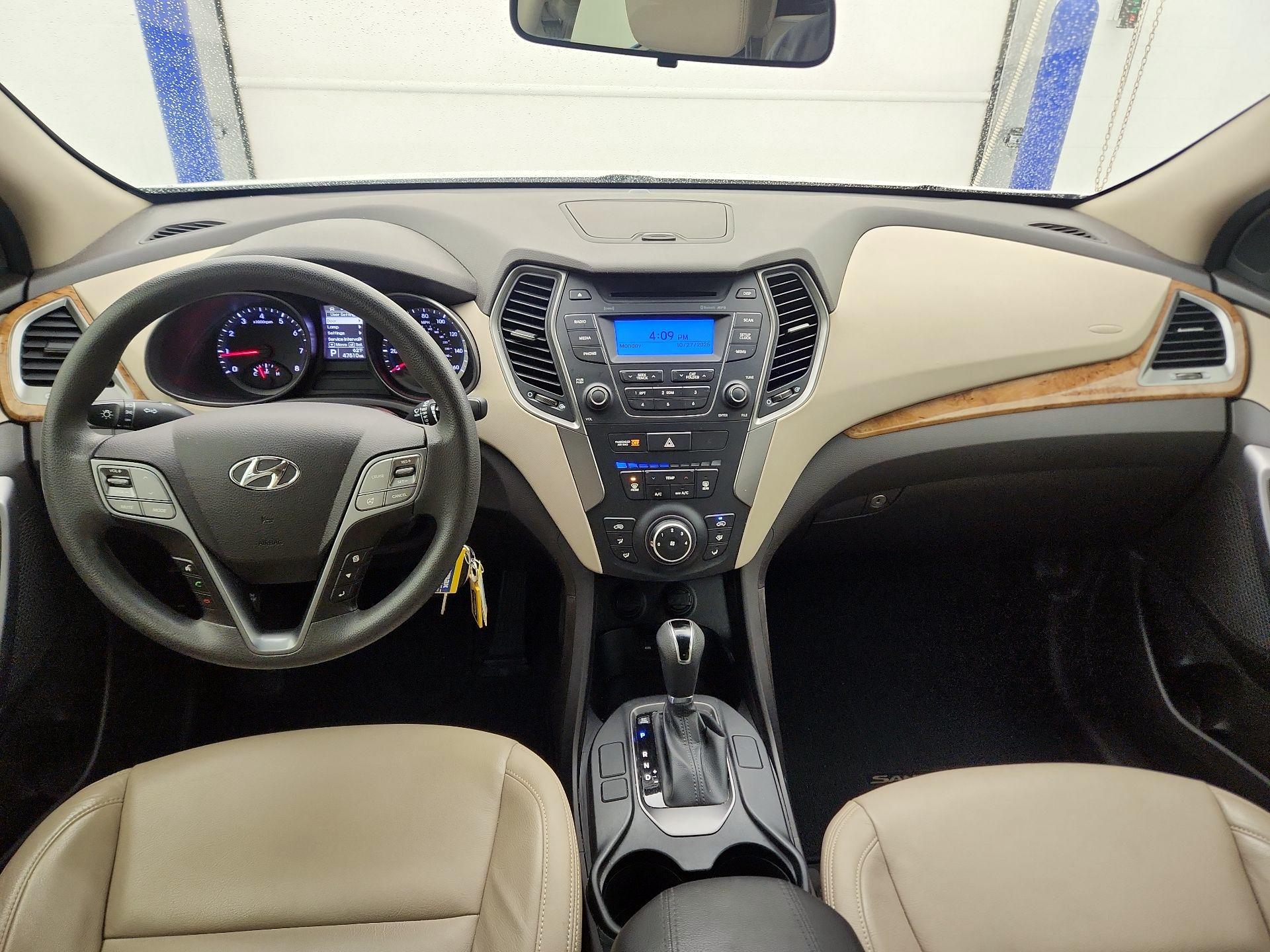 Thumbnail: 2016 Hyundai Santa Fe - 9