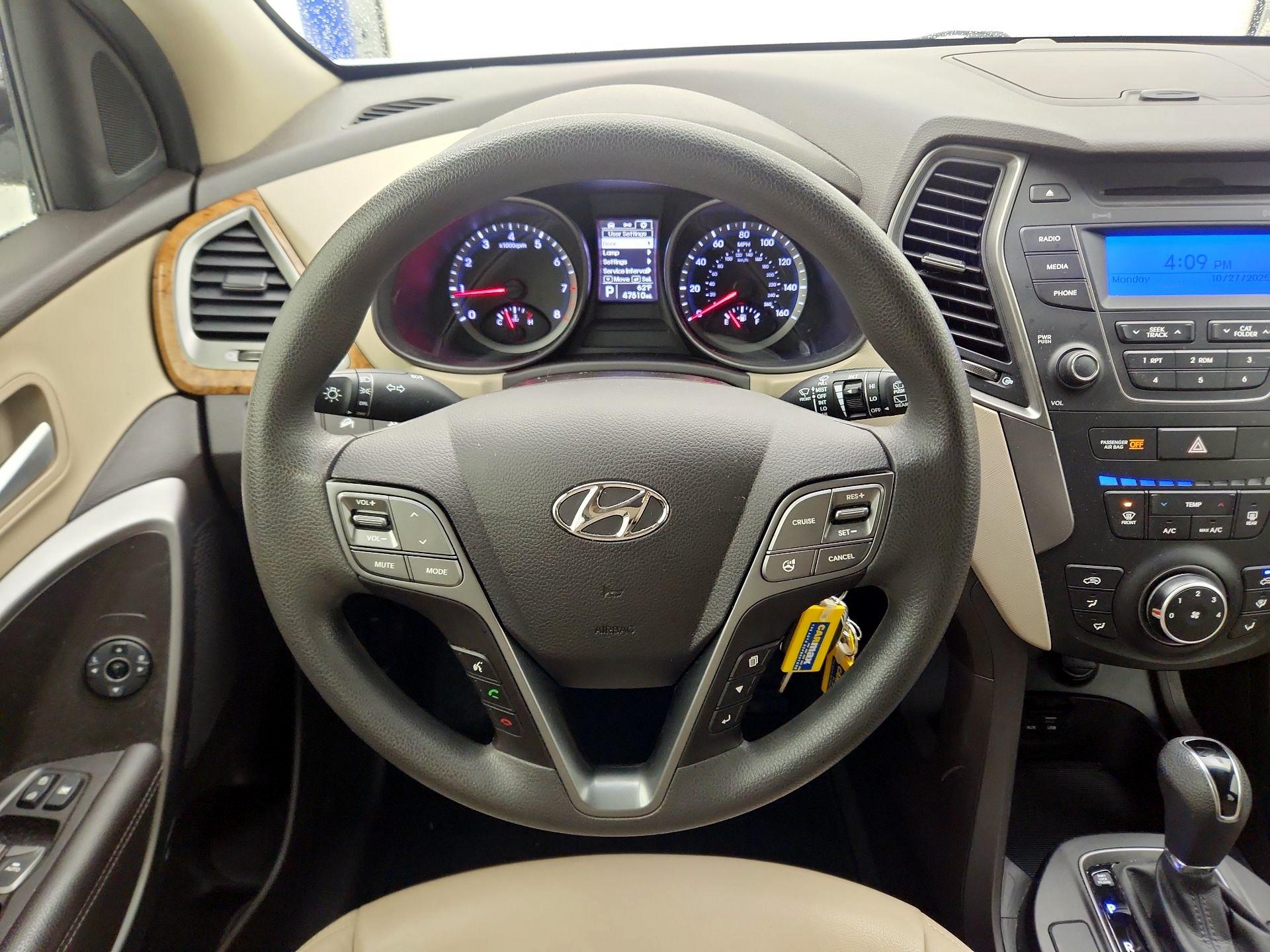 Thumbnail: 2016 Hyundai Santa Fe - 10