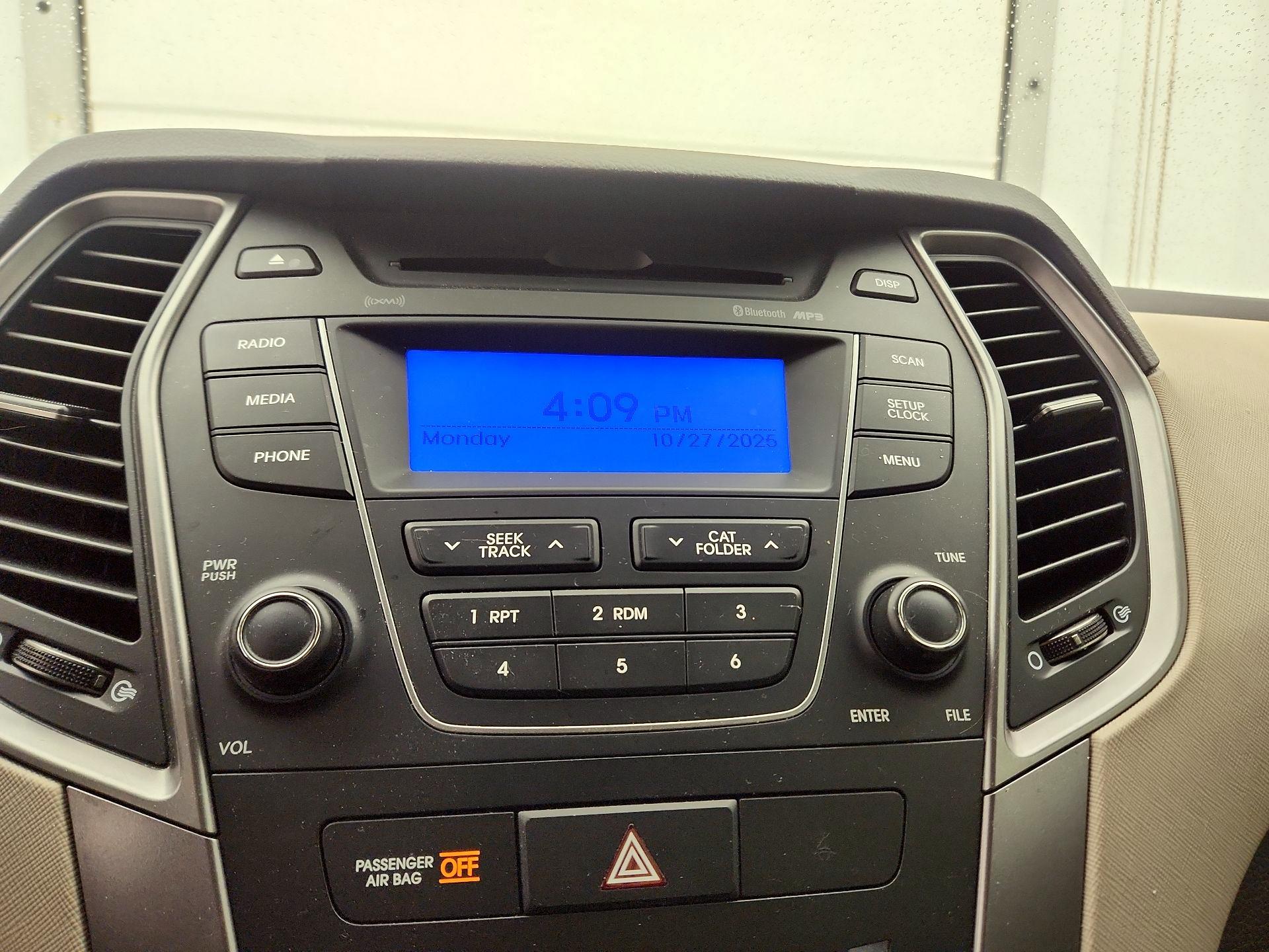 Thumbnail: 2016 Hyundai Santa Fe - 14