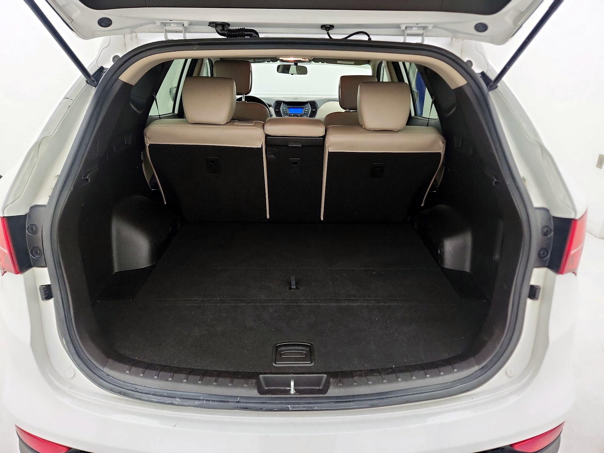 Thumbnail: 2016 Hyundai Santa Fe - 19