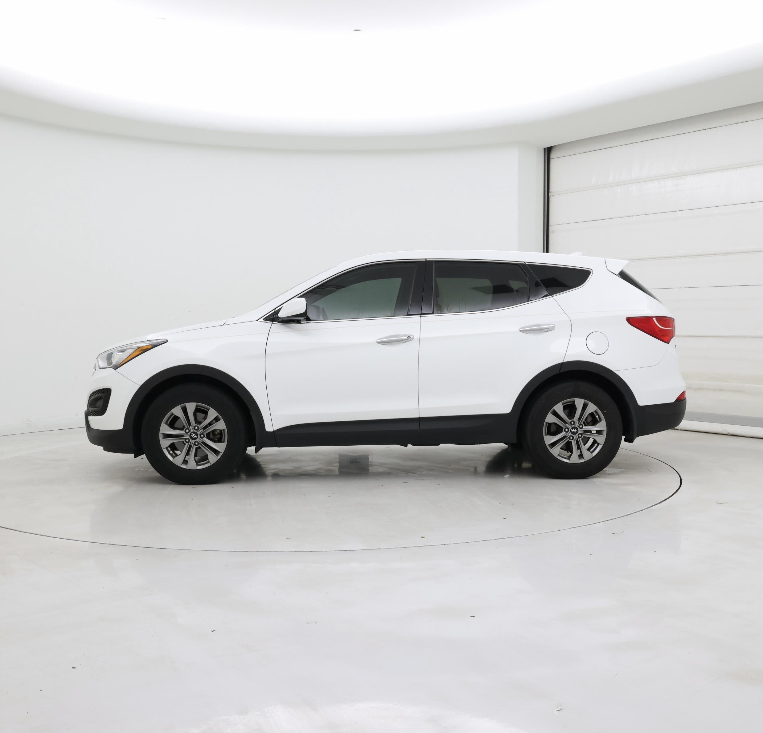 Thumbnail: 2016 Hyundai Santa Fe - 3