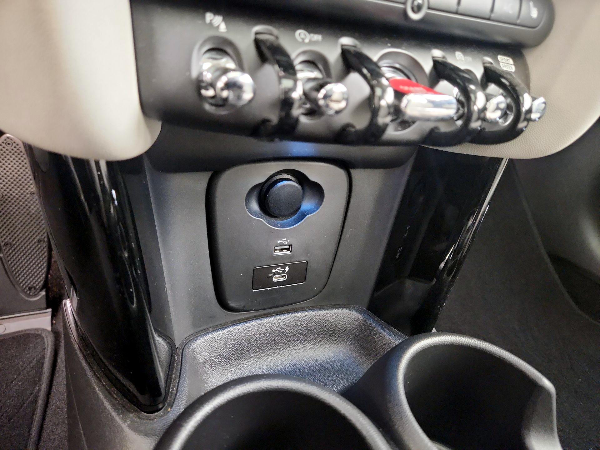 Thumbnail: 2022 MINI Cooper Hardtop - 19