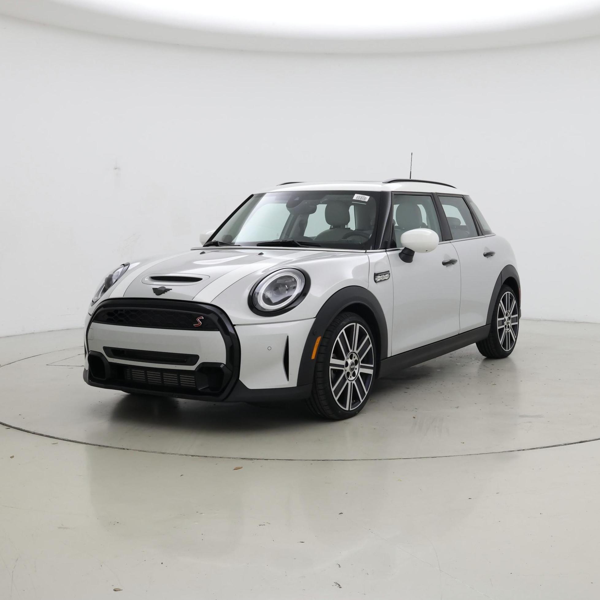 Thumbnail: 2022 MINI Cooper Hardtop - 4
