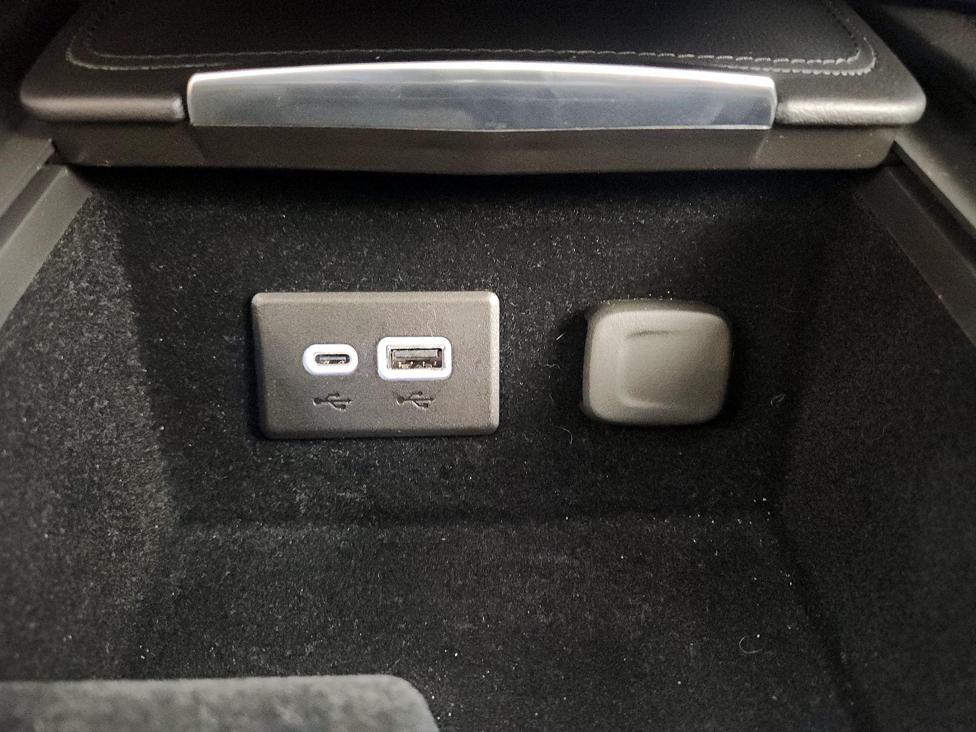 Thumbnail: 2024 Cadillac XT4 - 18