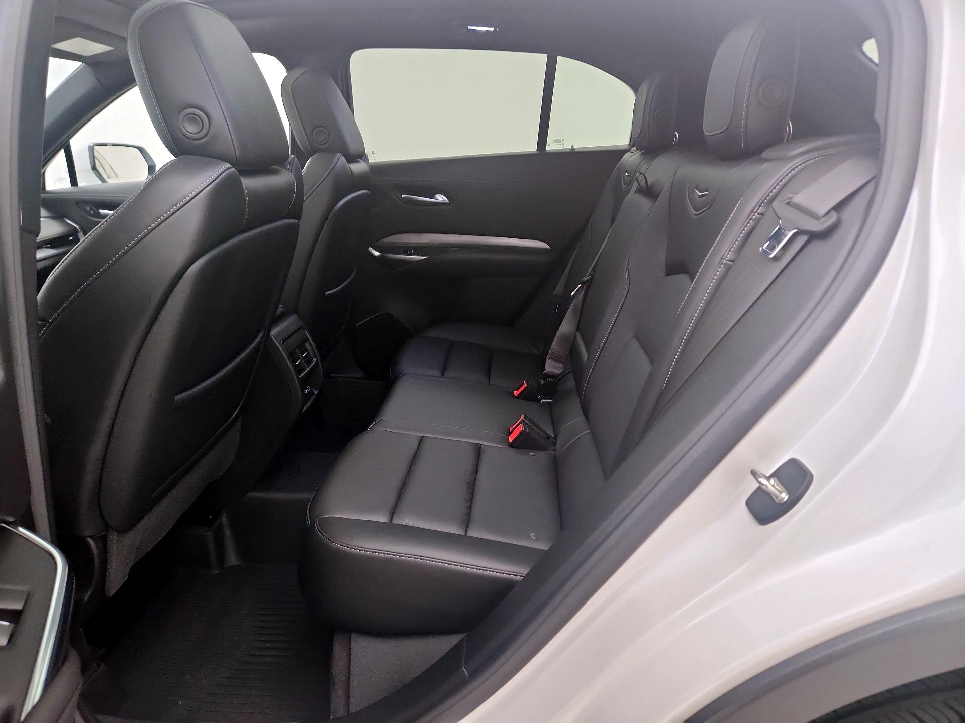 Thumbnail: 2024 Cadillac XT4 - 20