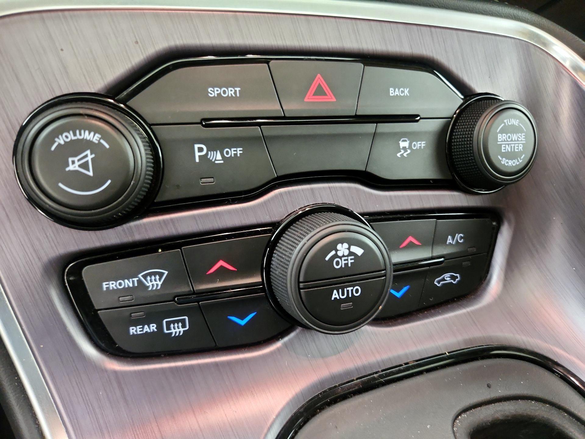 Thumbnail: 2015 Dodge Challenger - 16