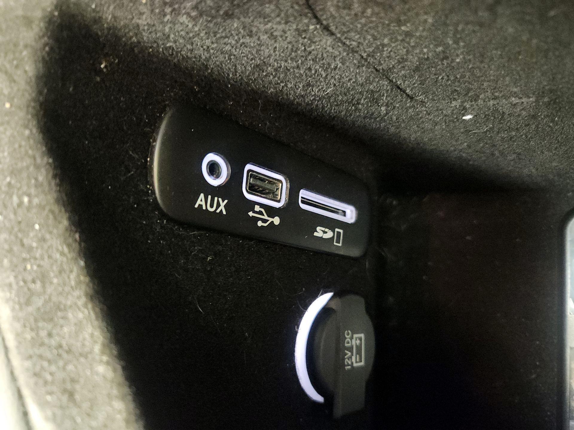 Thumbnail: 2015 Dodge Challenger - 18