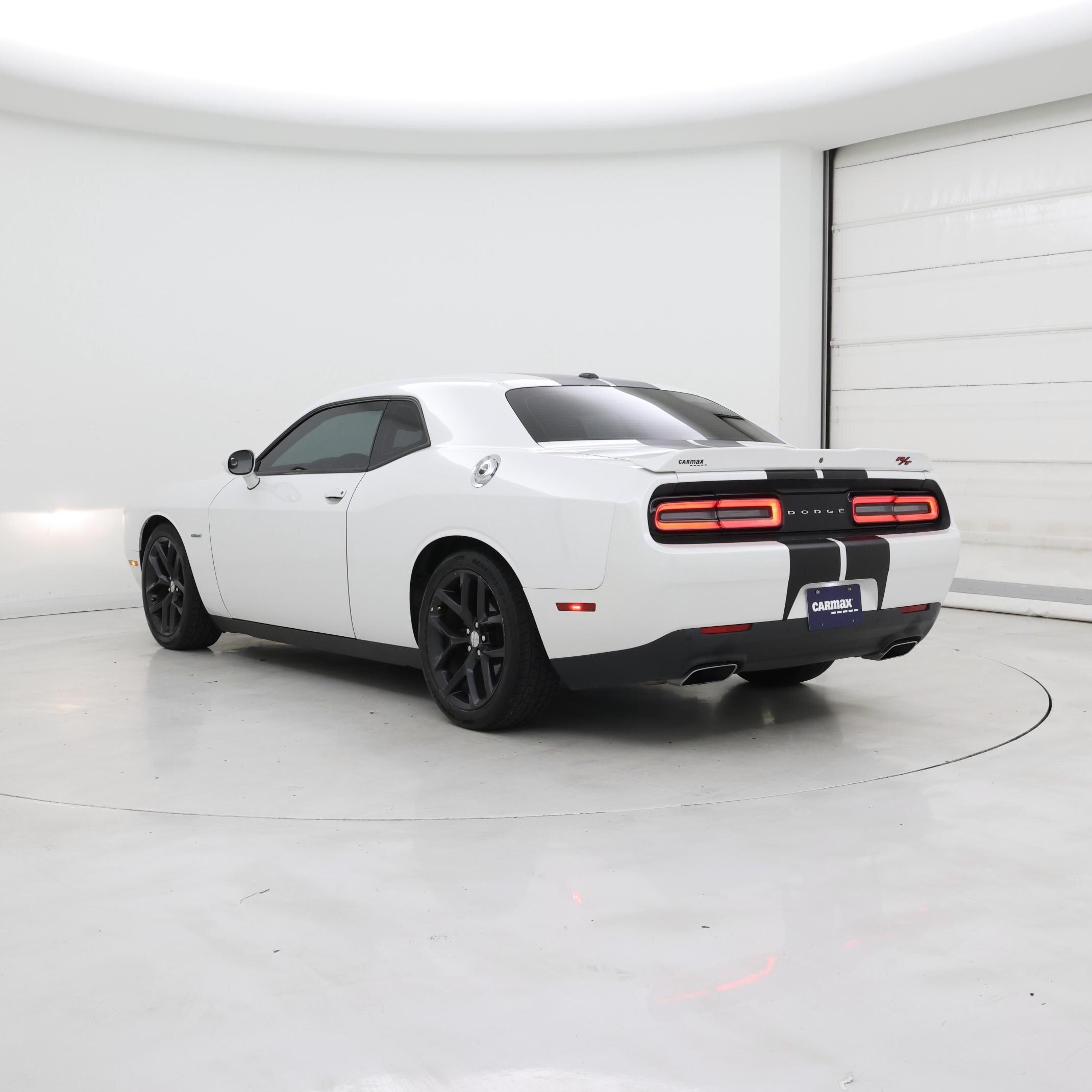 Thumbnail: 2015 Dodge Challenger - 2
