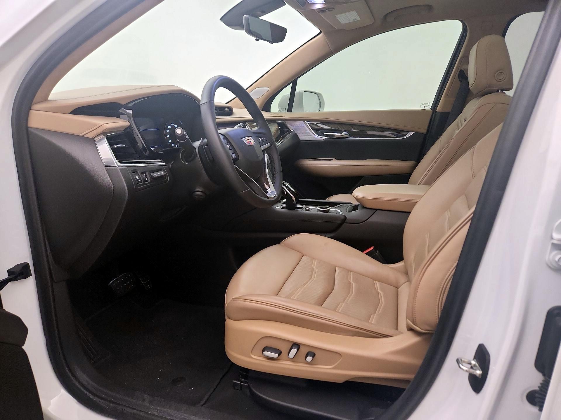 Thumbnail: 2020 Cadillac XT6 - 11