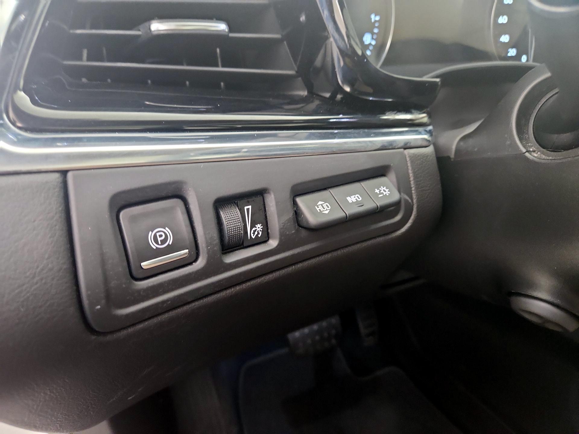 Thumbnail: 2020 Cadillac XT6 - 13