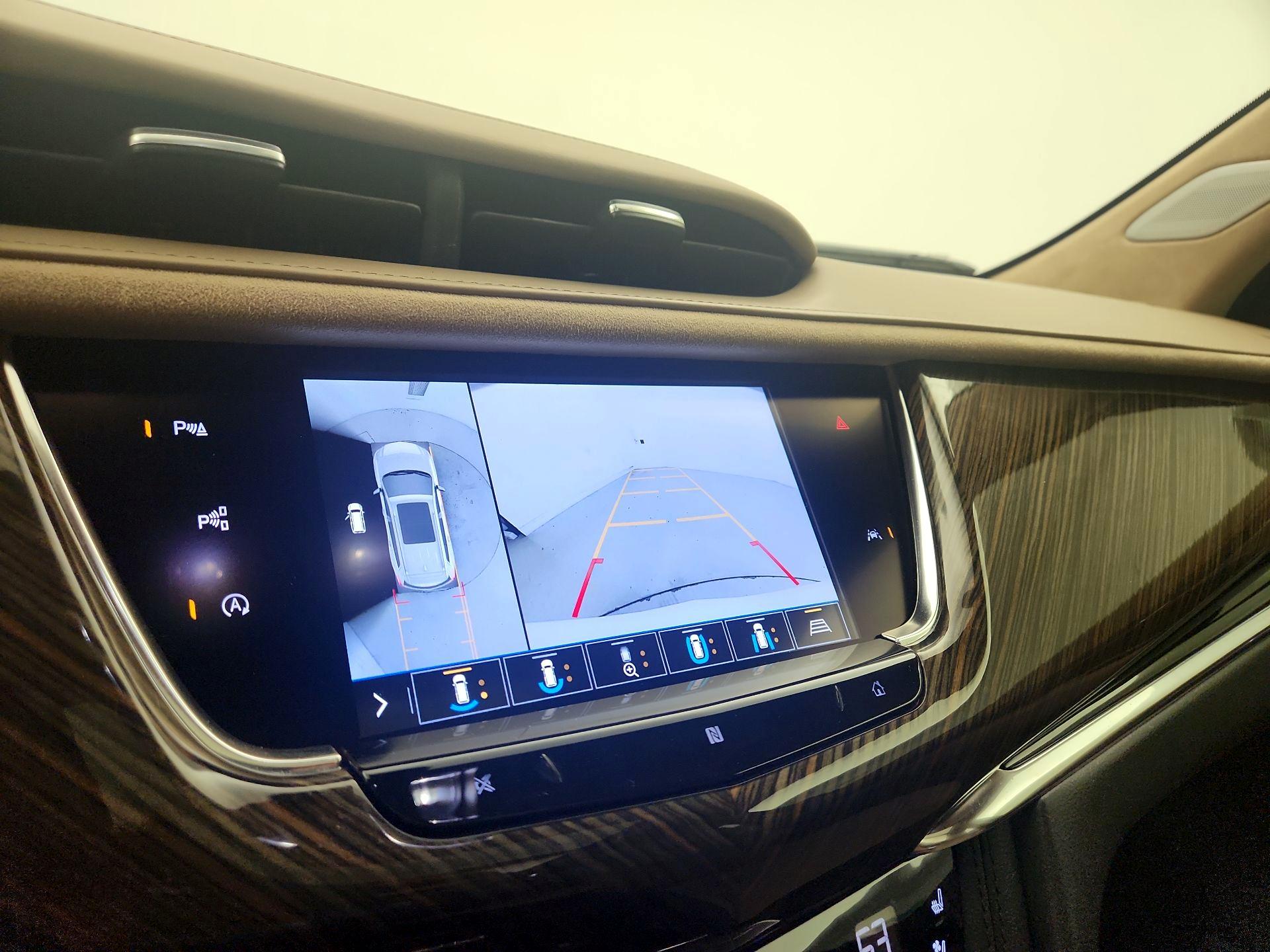 Thumbnail: 2020 Cadillac XT6 - 14