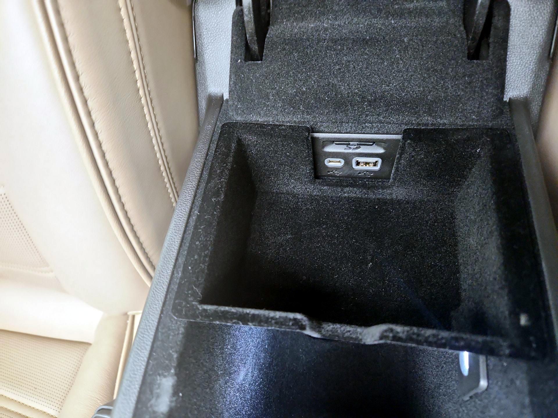 Thumbnail: 2020 Cadillac XT6 - 18