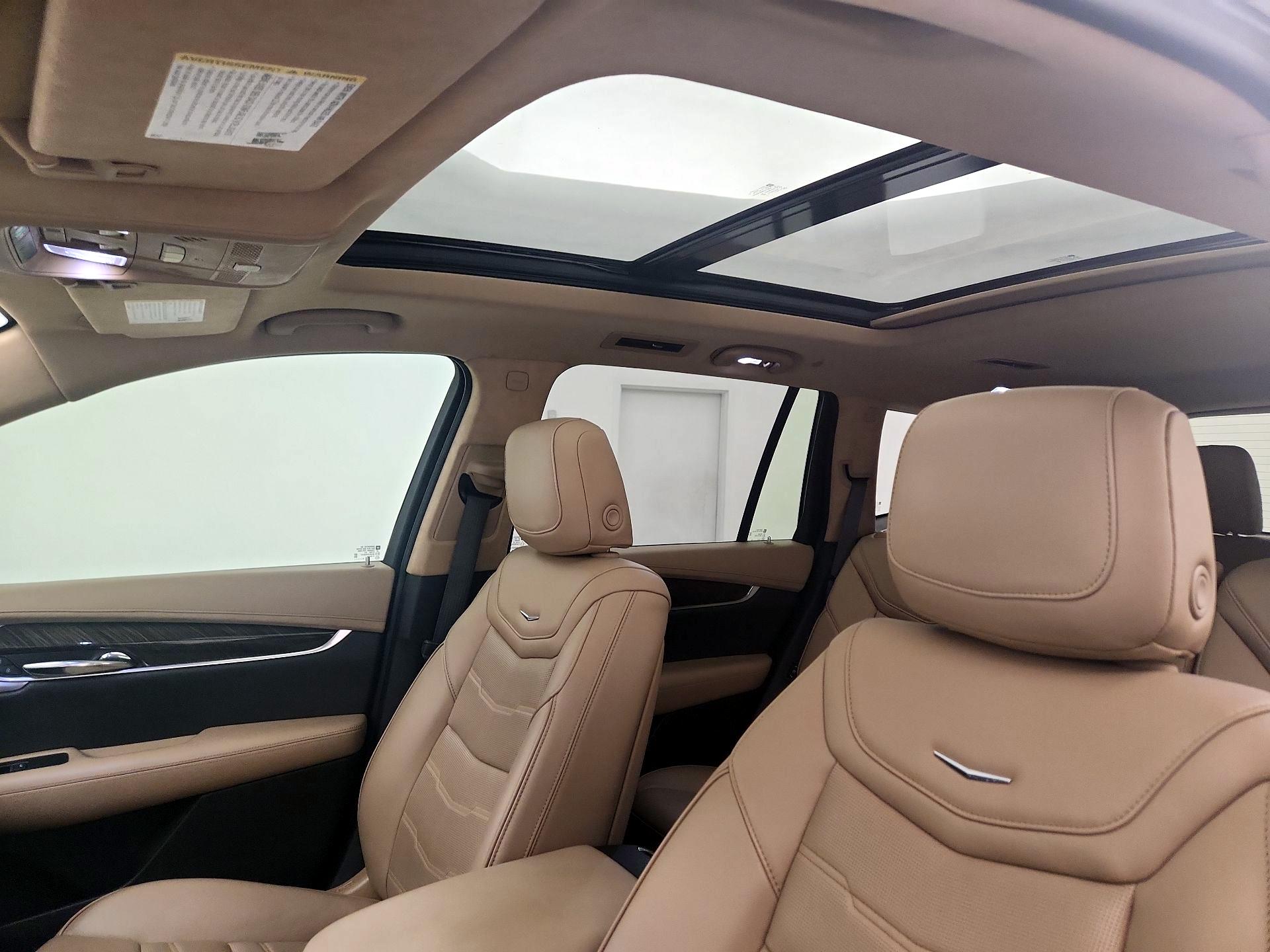 Thumbnail: 2020 Cadillac XT6 - 19