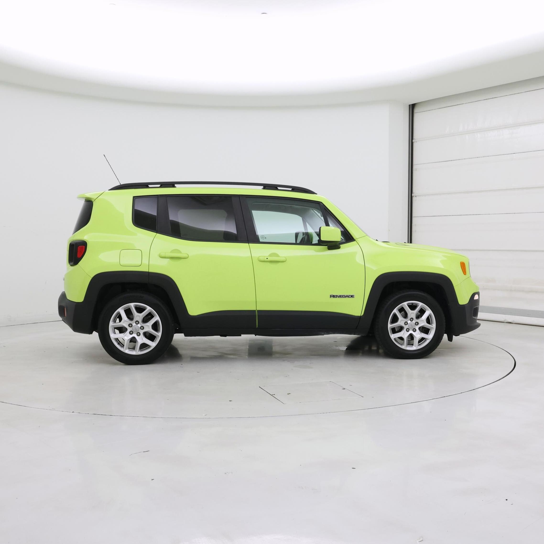 Thumbnail: 2017 Jeep Renegade - 7