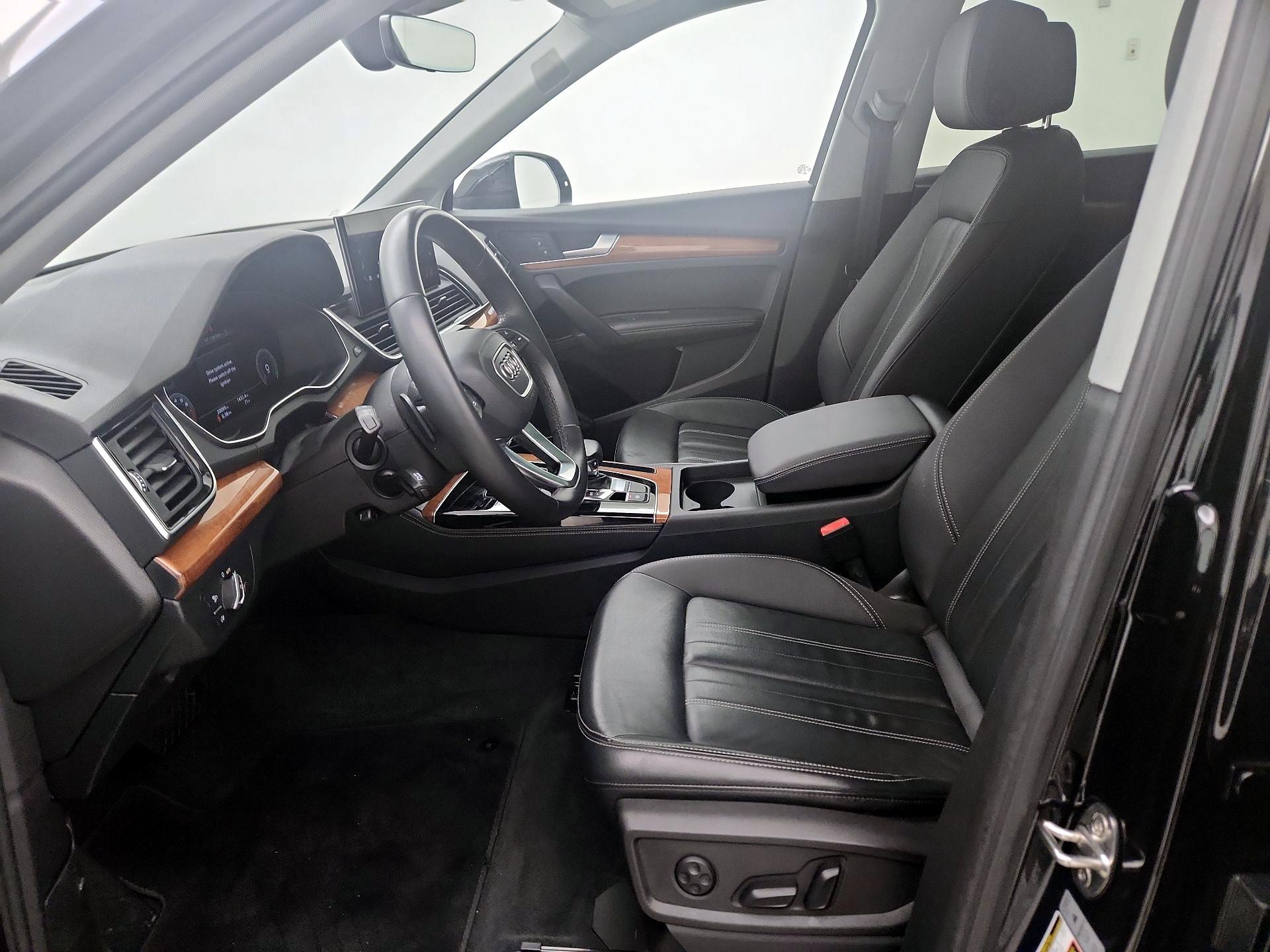 Thumbnail: 2023 Audi Q5 - 11