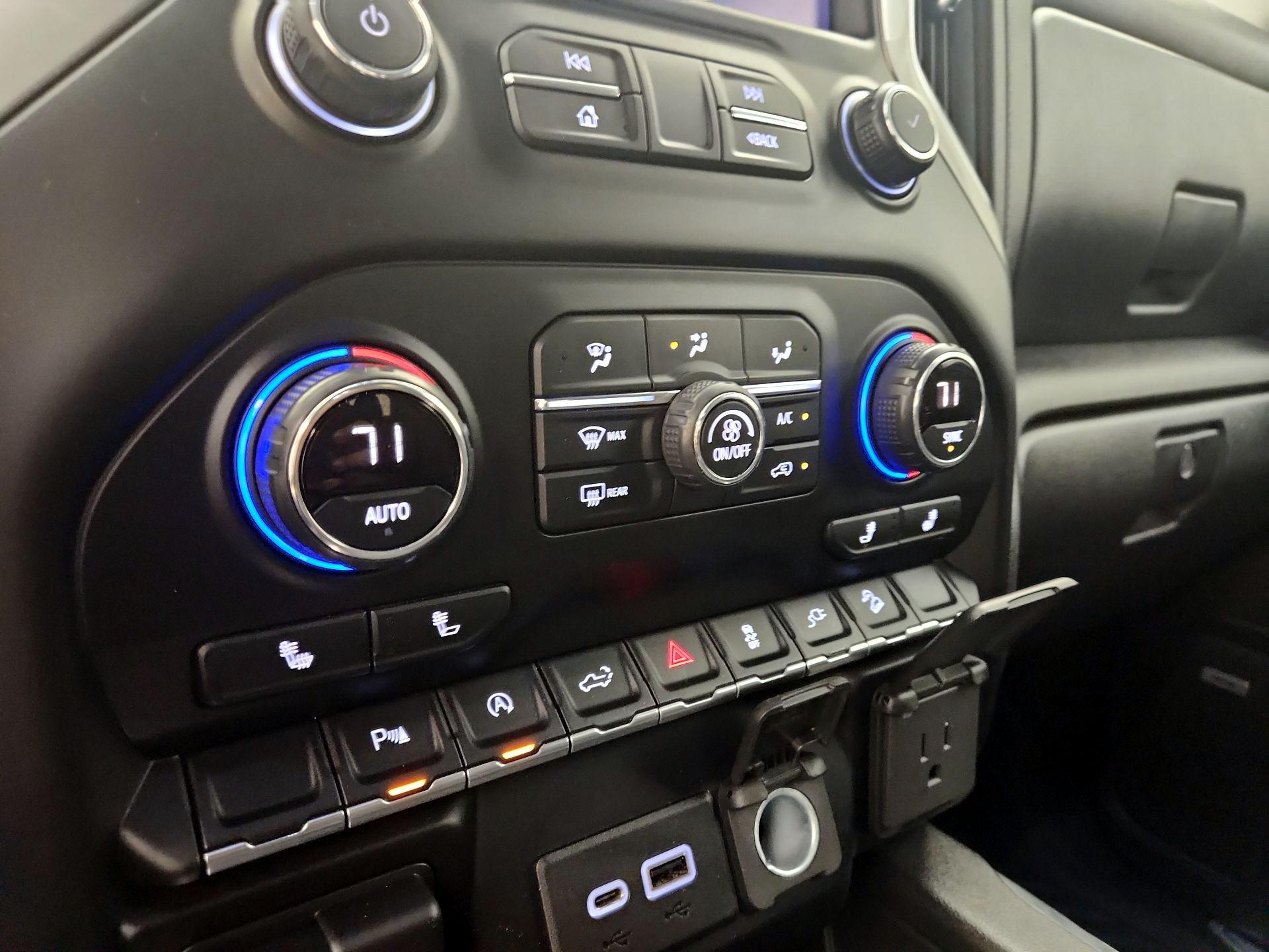 Thumbnail: 2020 Chevrolet Silverado 1500 - 16