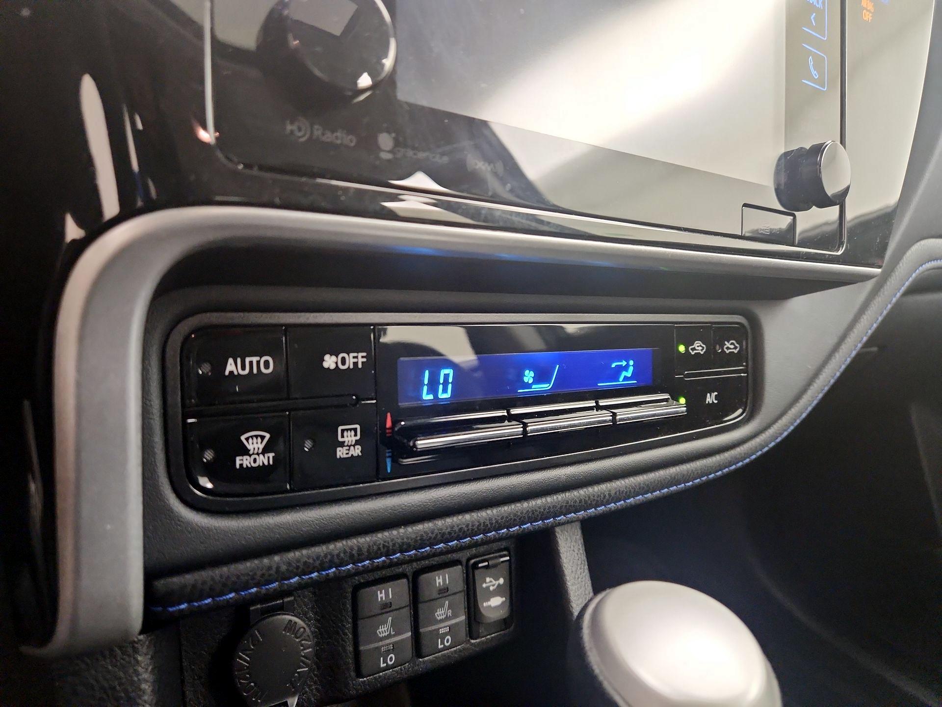 Thumbnail: 2018 Toyota Corolla - 16