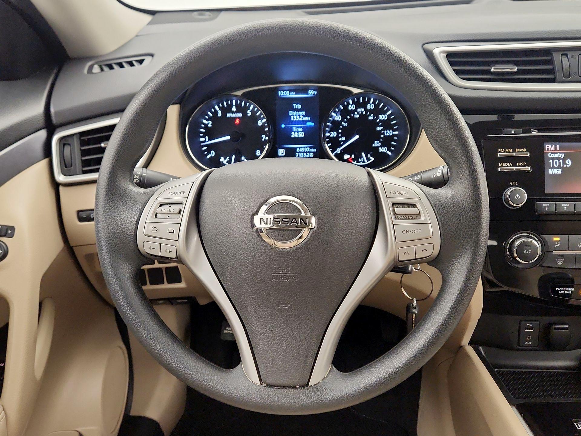 Thumbnail: 2016 Nissan Rogue - 10