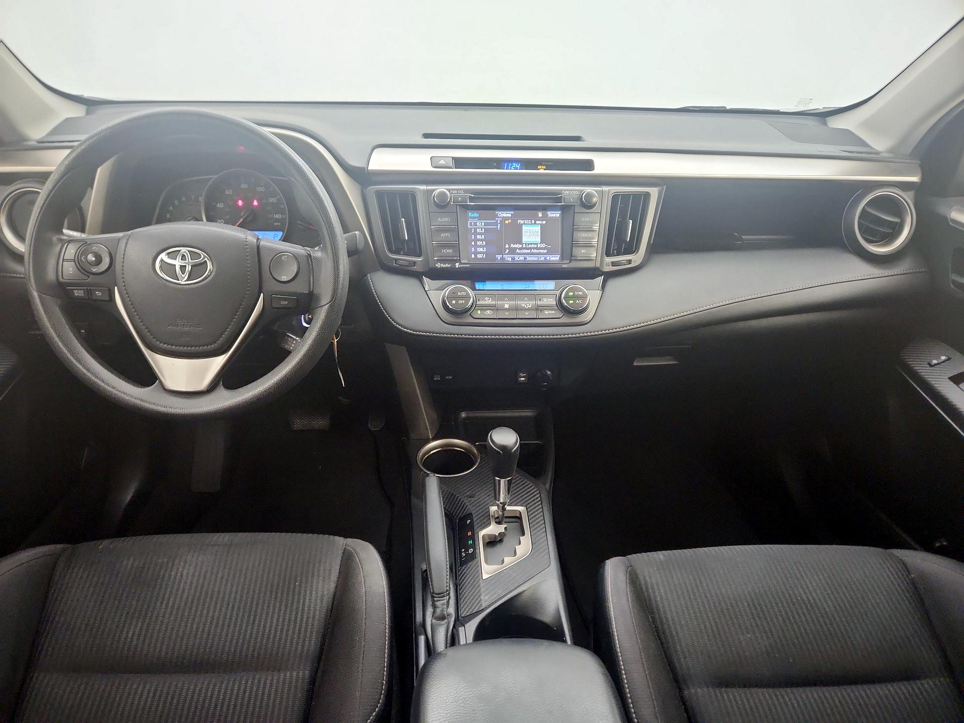 Thumbnail: 2015 Toyota RAV4 - 9