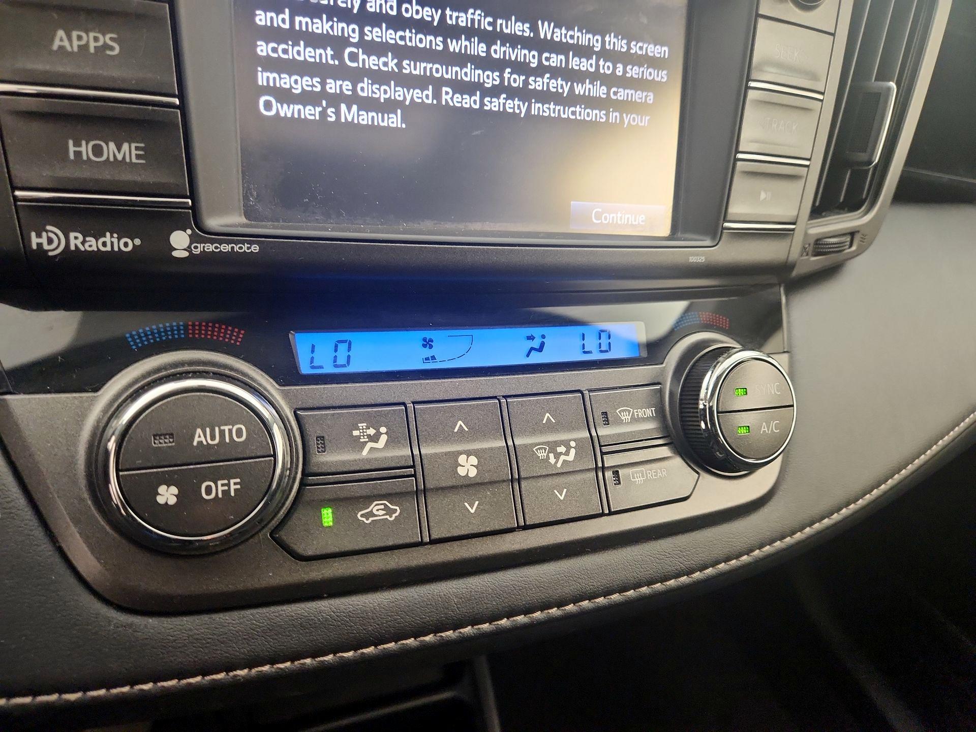 Thumbnail: 2015 Toyota RAV4 - 16