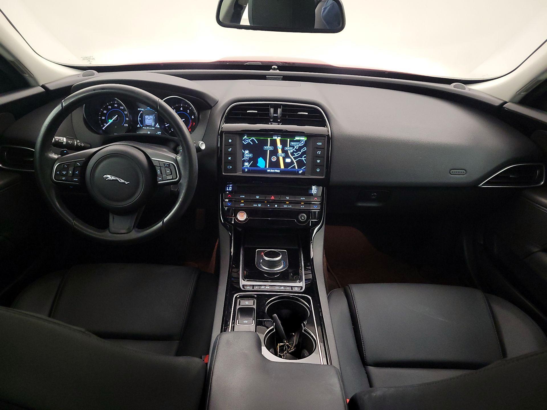 Thumbnail: 2017 Jaguar XE - 9