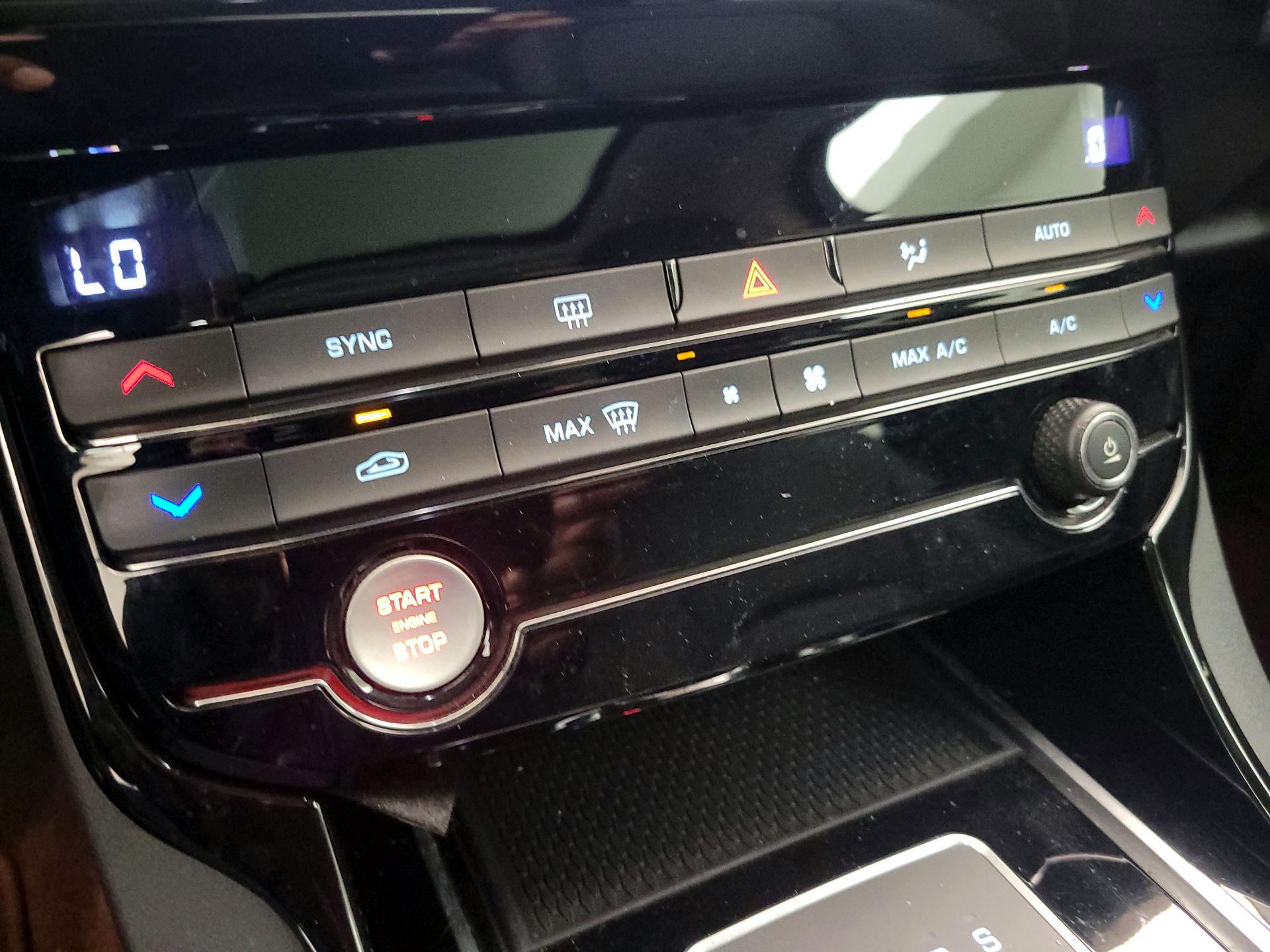 Thumbnail: 2017 Jaguar XE - 17