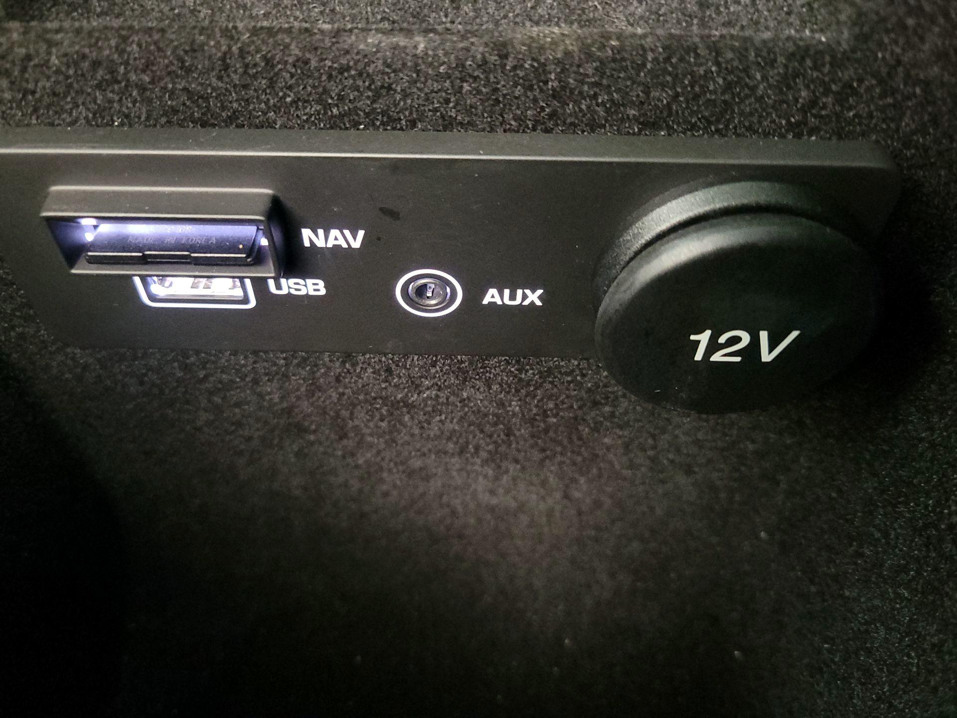 Thumbnail: 2017 Jaguar XE - 19