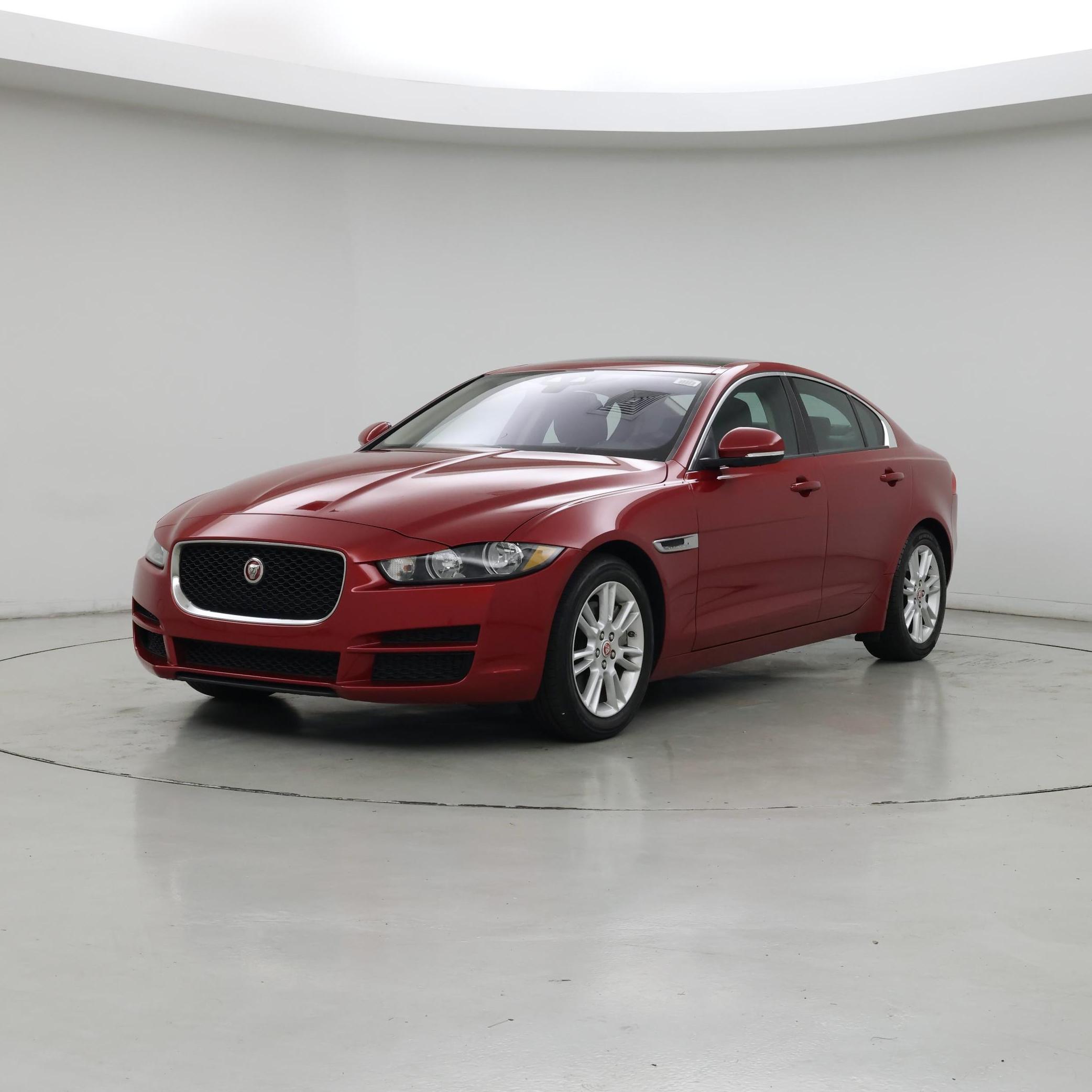 Thumbnail: 2017 Jaguar XE - 4
