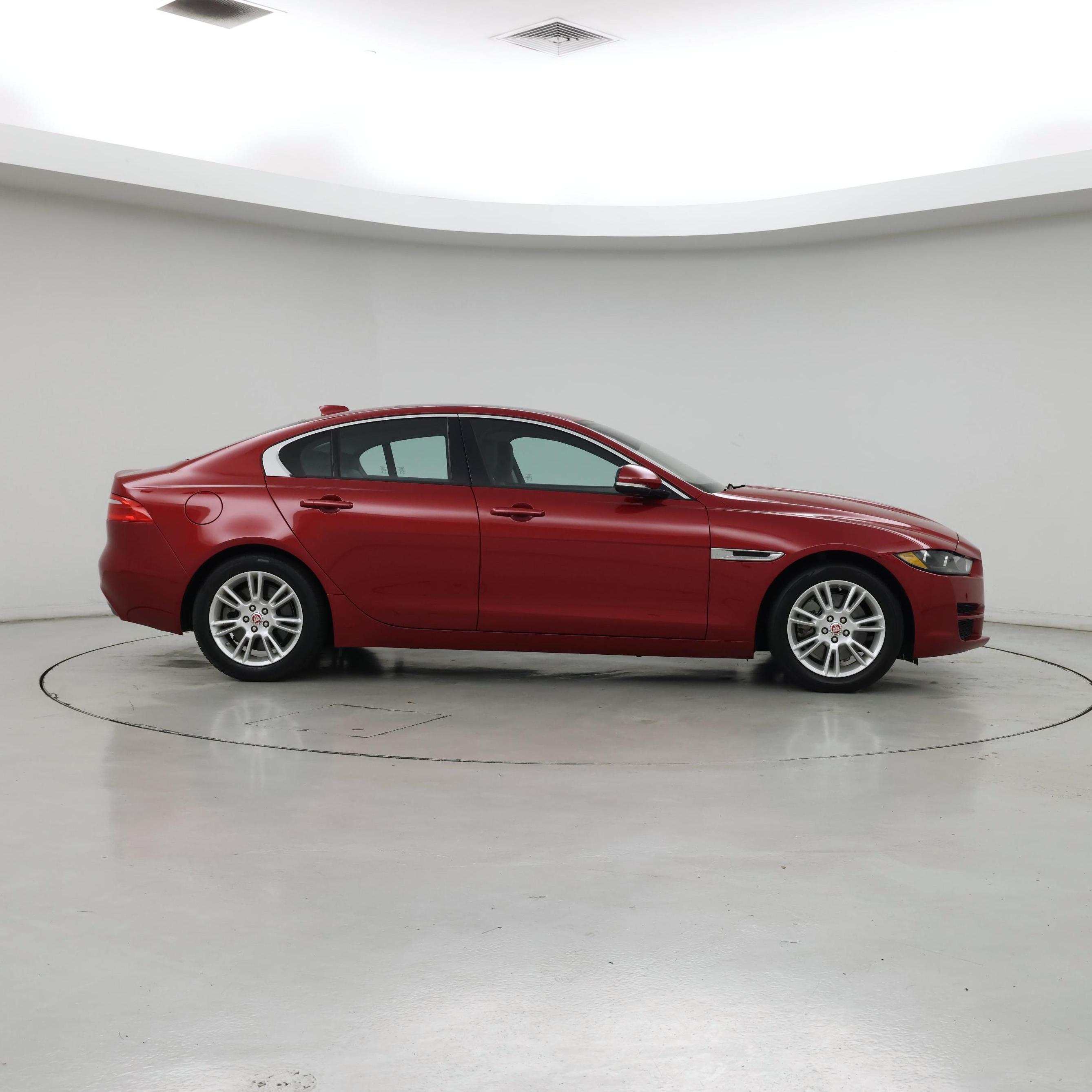 Thumbnail: 2017 Jaguar XE - 7