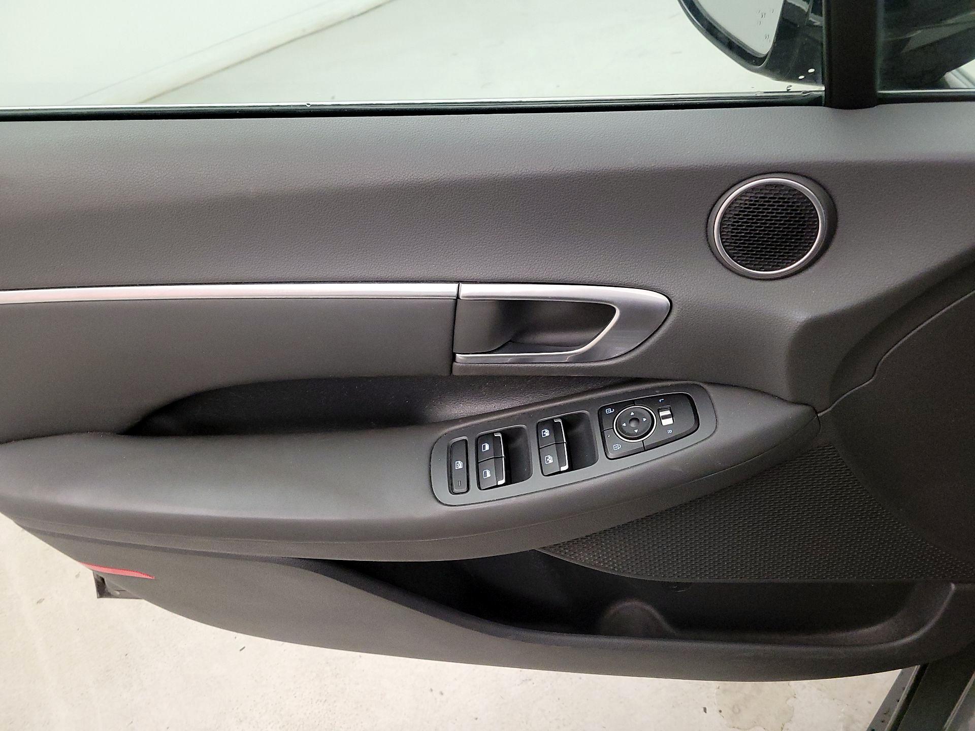 Thumbnail: 2020 Hyundai Sonata - 12