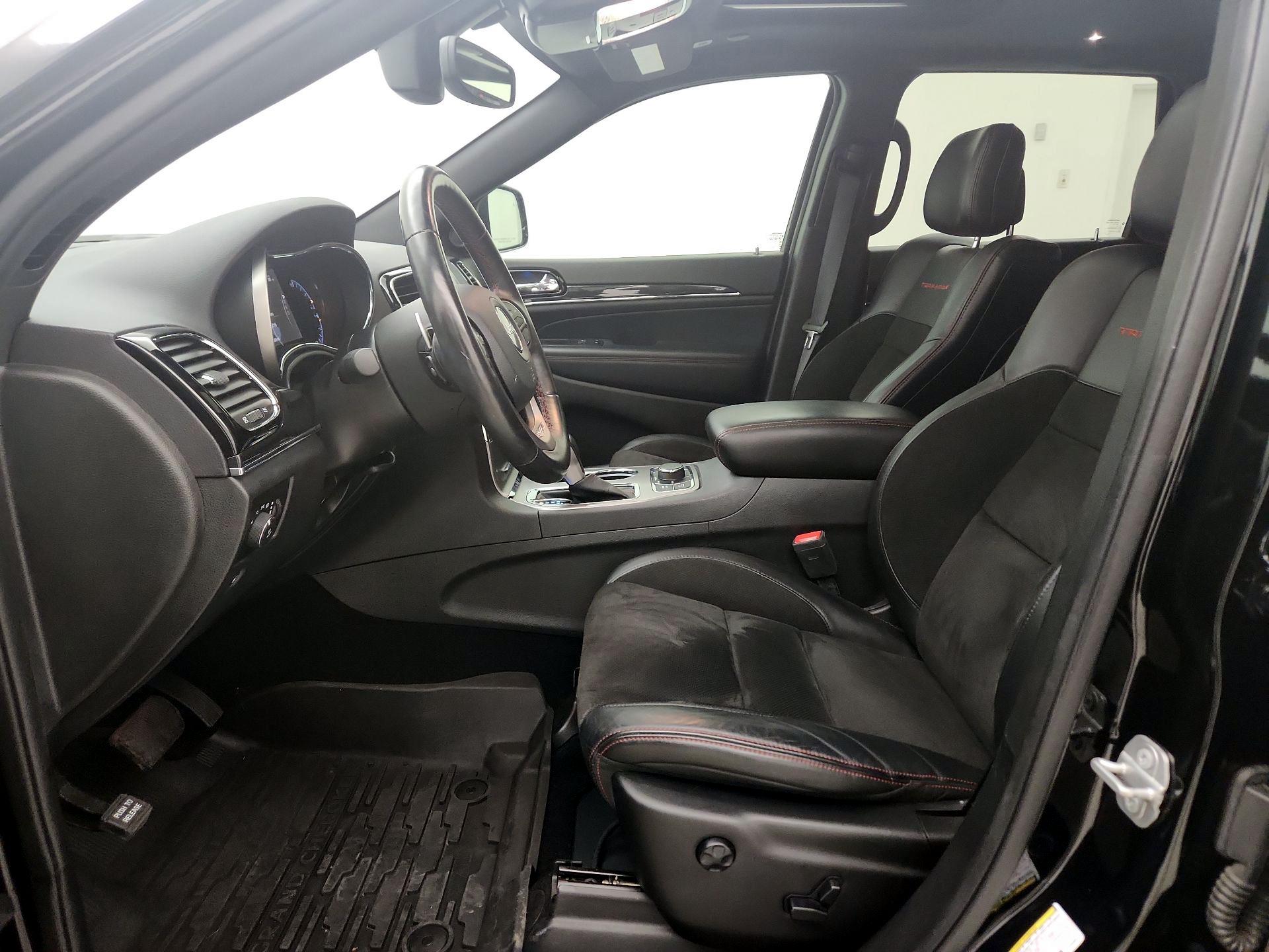 Thumbnail: 2020 Jeep Grand Cherokee - 11