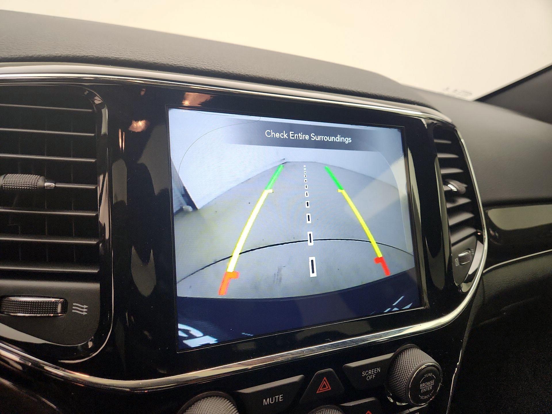 Thumbnail: 2020 Jeep Grand Cherokee - 15