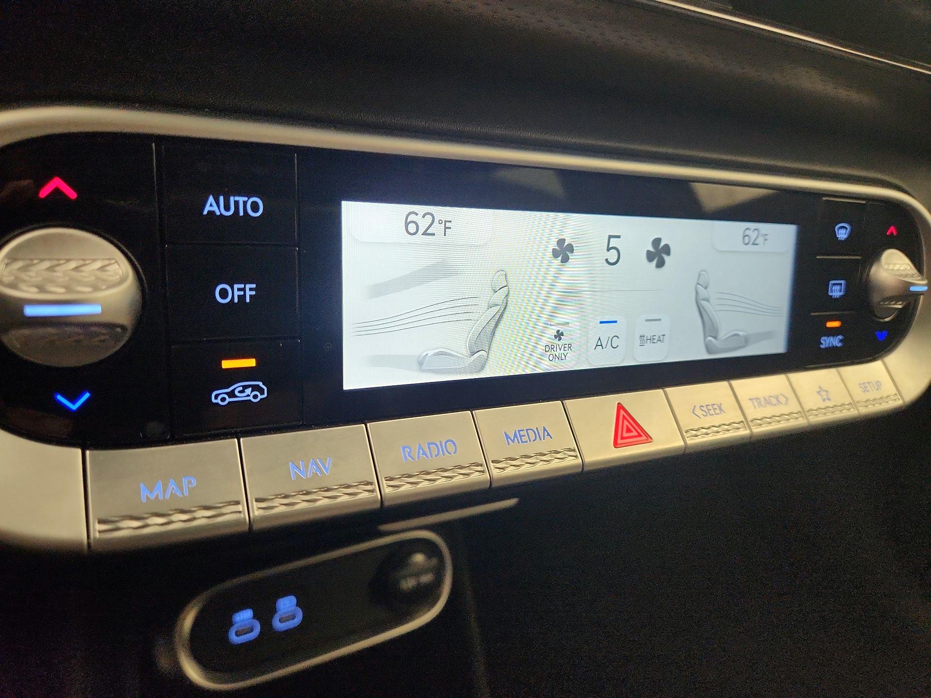 Thumbnail: 2023 Genesis GV60 - 17