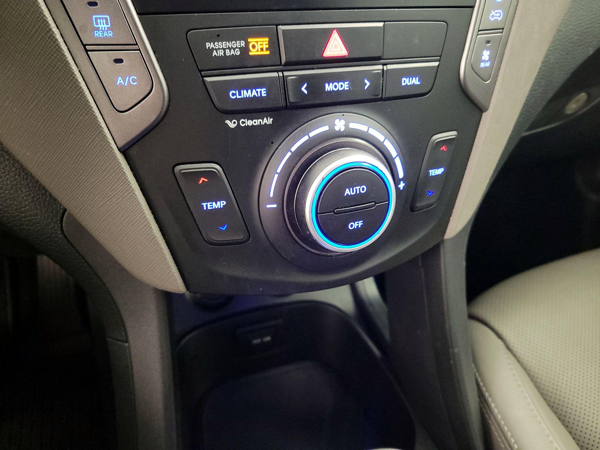 Thumbnail: 2016 Hyundai Santa Fe - 17