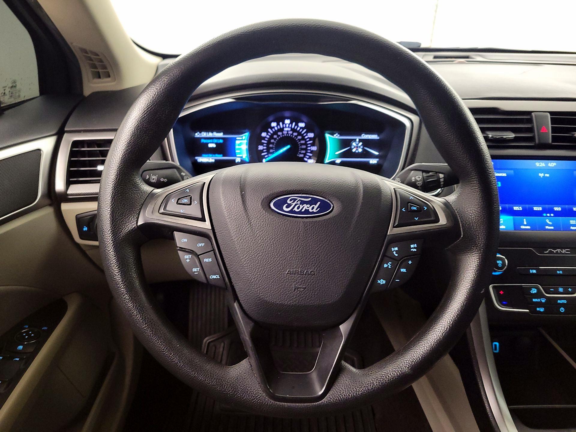 Thumbnail: 2020 Ford Fusion - 10