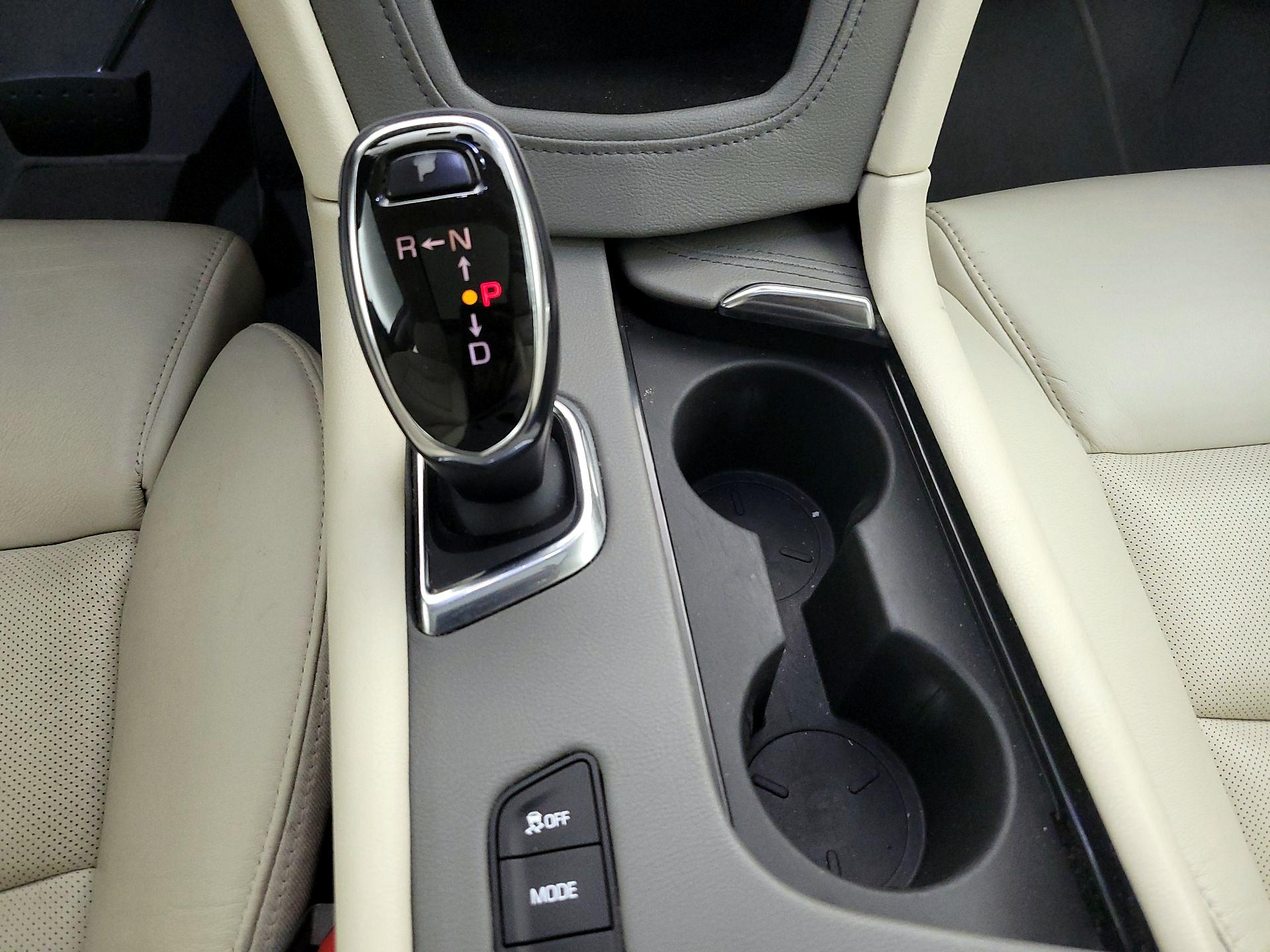 Thumbnail: 2017 Cadillac XT5 - 17