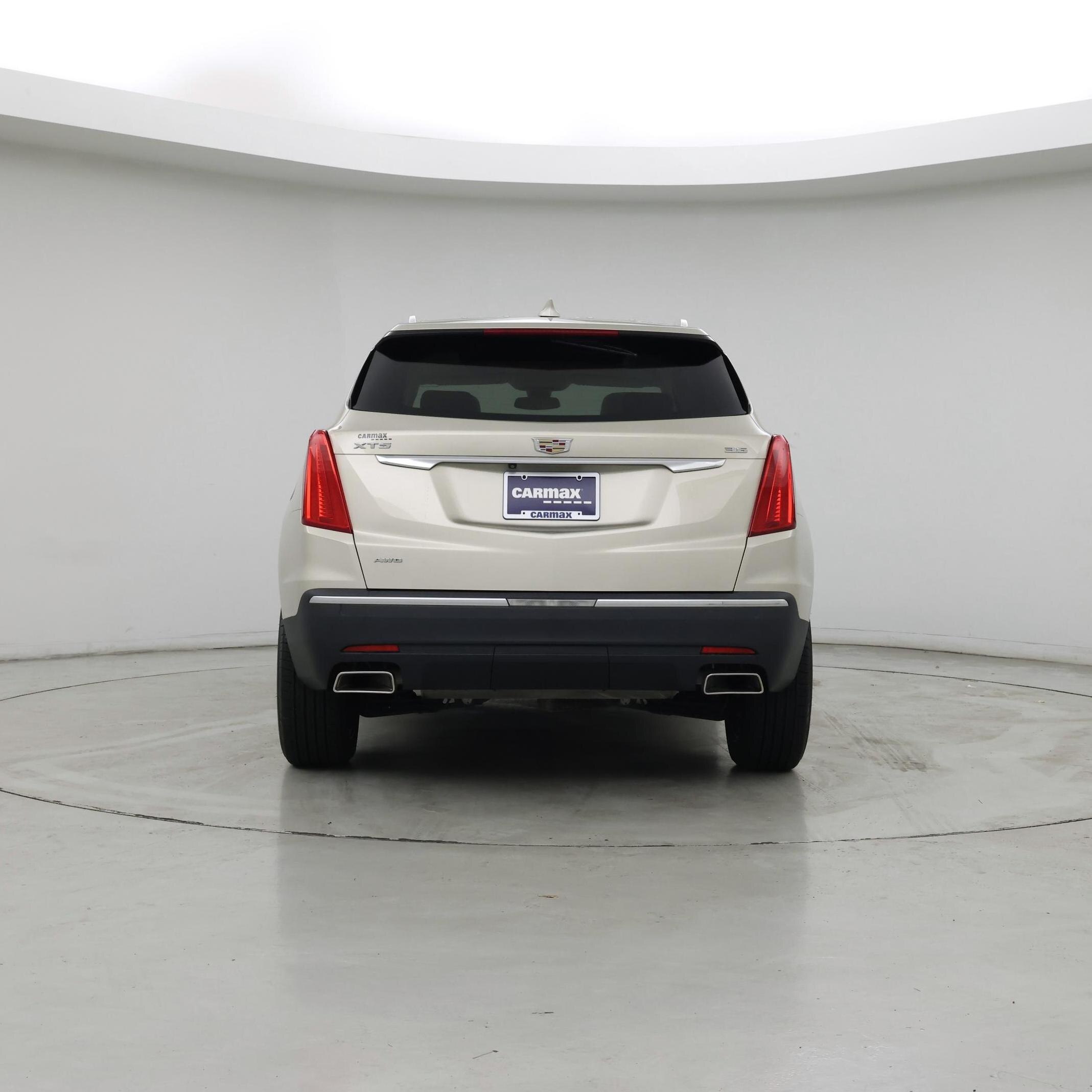 Thumbnail: 2017 Cadillac XT5 - 6